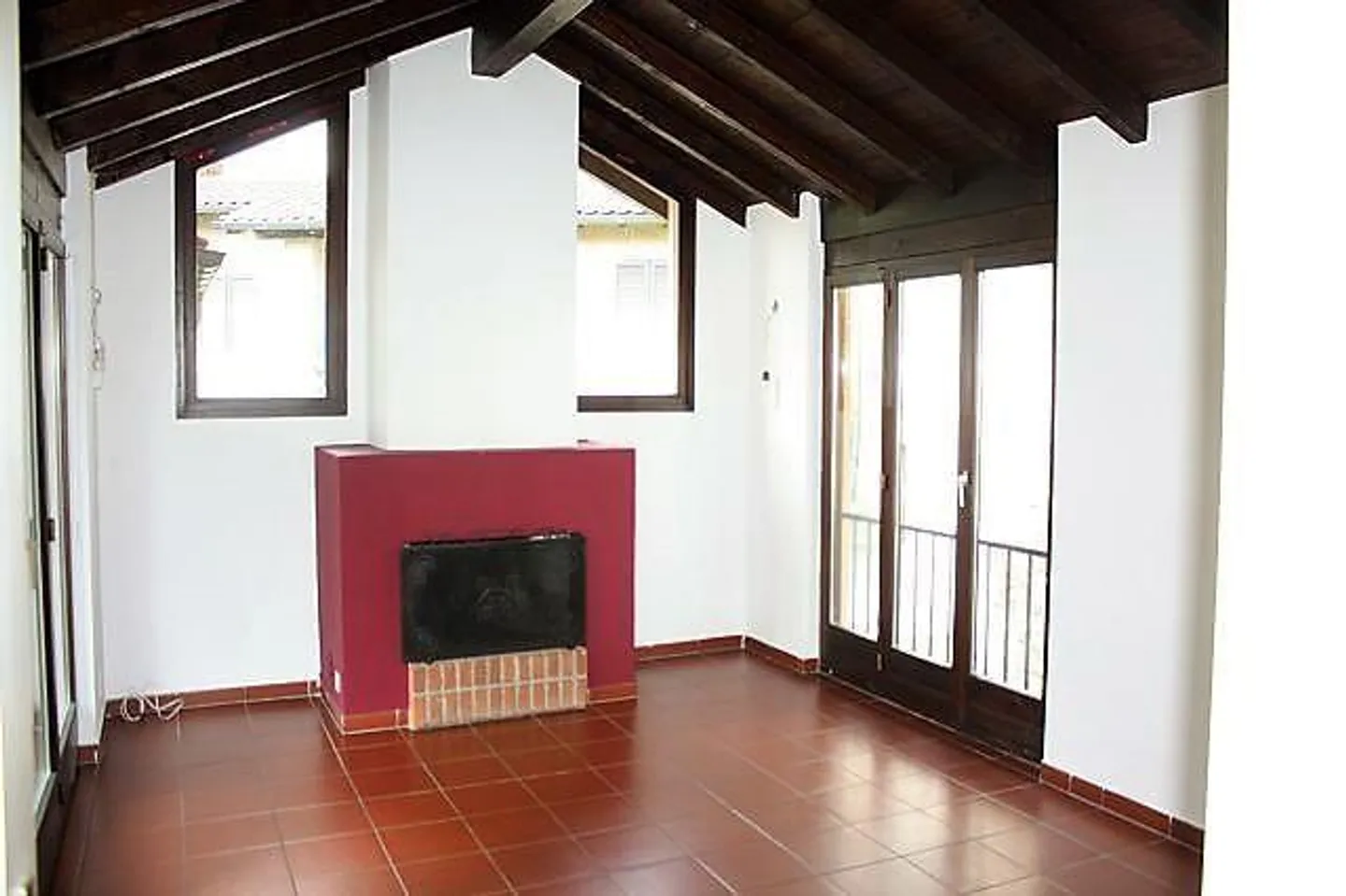 Casa singola in affitto - Foto 2 di 12