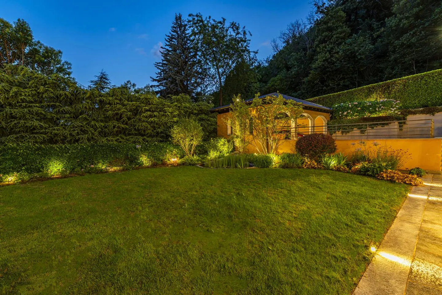 Elegante Villa mit Seeblick - Foto 21 von 25