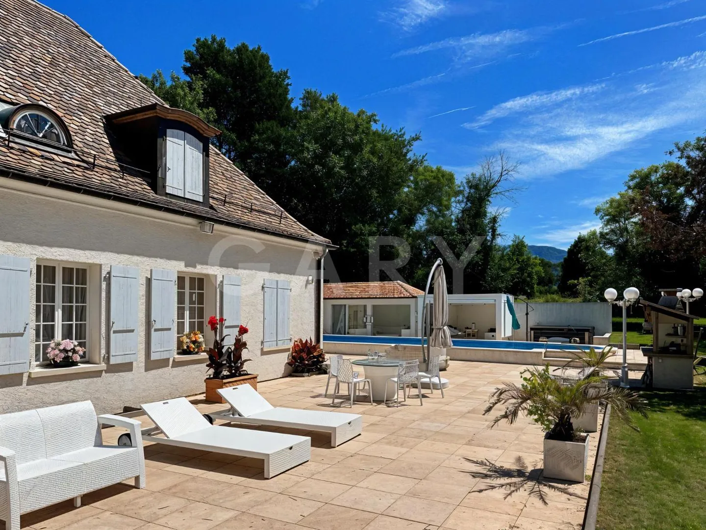 Manor House with Great Potential - Photo 6 of 10
