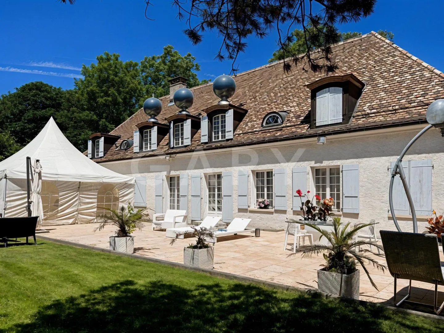 Manor House with Great Potential - Photo 7 of 10