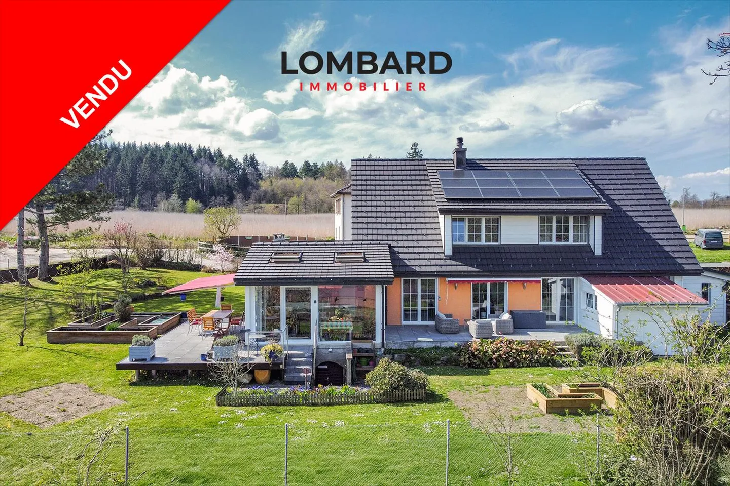 Spacious detached house with mountain views - Photo 1 of 11