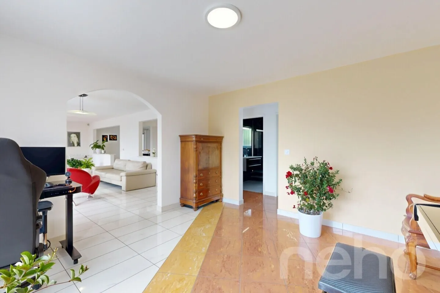 Einfamilienhaus mit großem Garten und Büro in Colombier - Foto 7 von 12