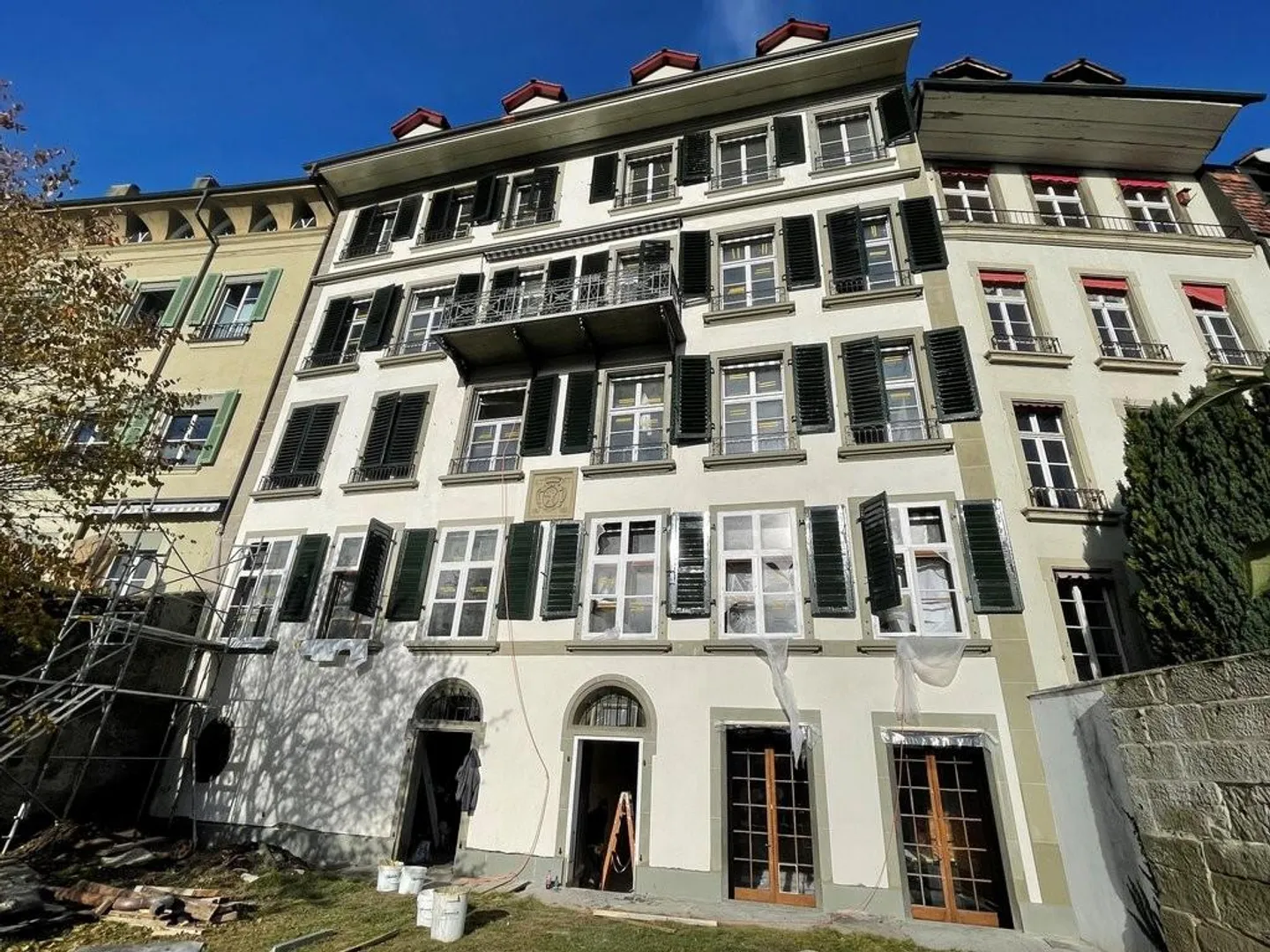 Dreamlike 2-room apartment in the Bern old town - Photo 1 of 9