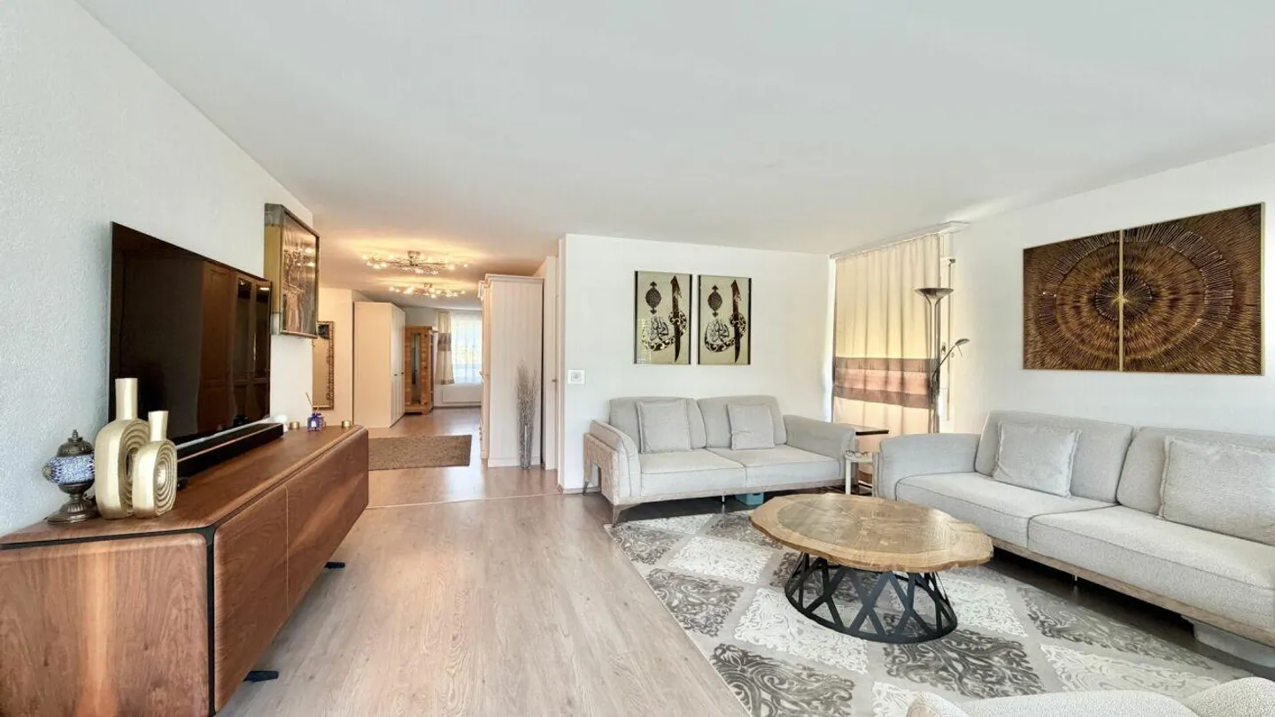 Attractive 4.5-room apartment in a perfect location in Hinterkappelen - Photo 2 of 19