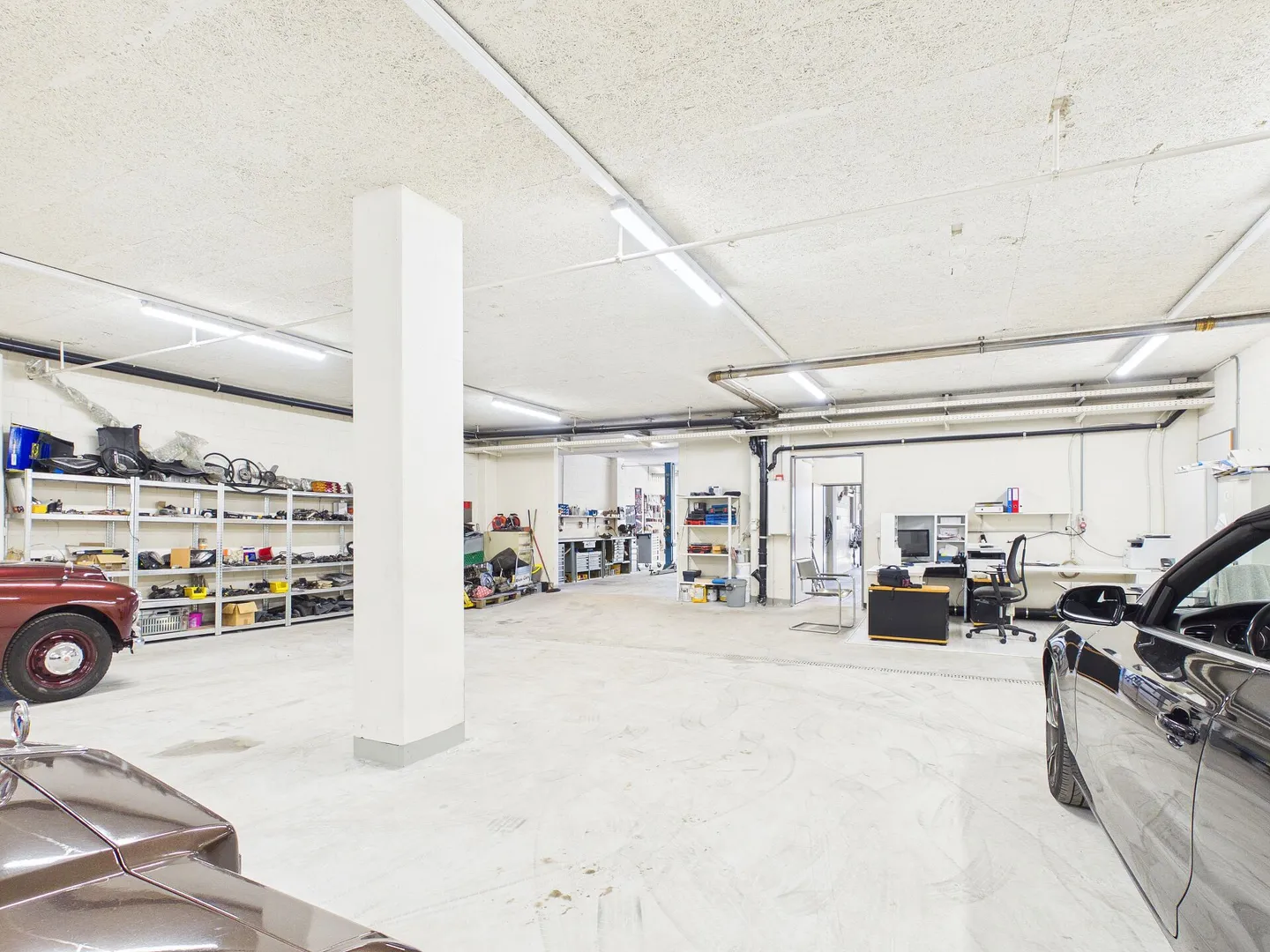 Votre garage de rêve à Fällanden vous attend ! - Photo 4 sur 16