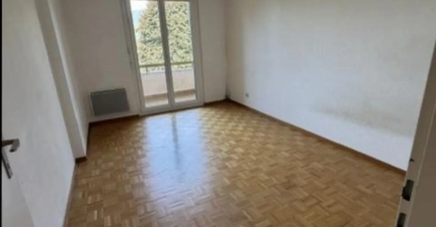 DUPLEX APARTMENT - 5 ROOMS (floor and attic) - Under renovation - Photo 4 of 10
