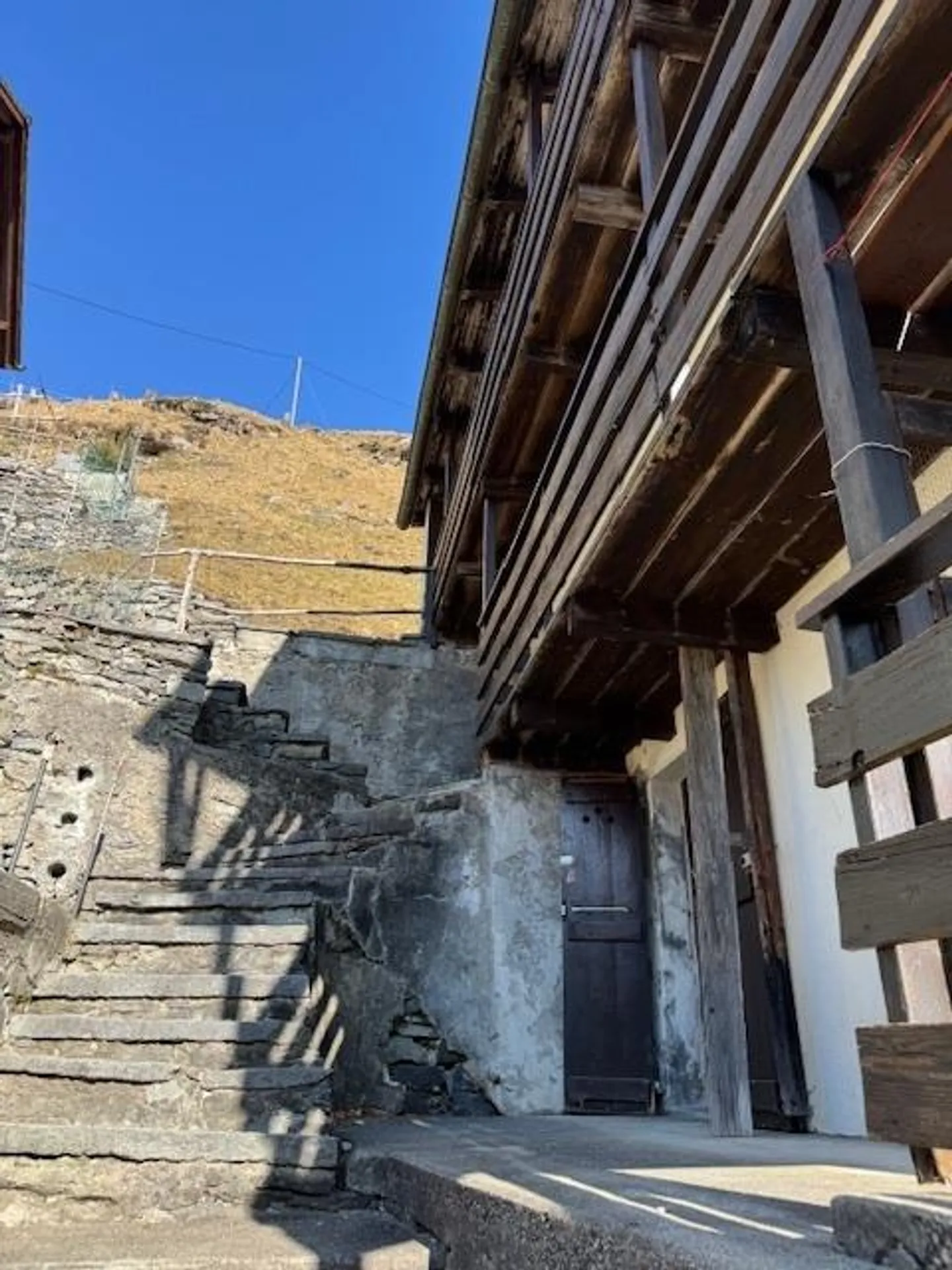 COMOLOGNO - VAL ONSERNONE - TYPICAL HOUSE with flat garden - Photo 4 of 14