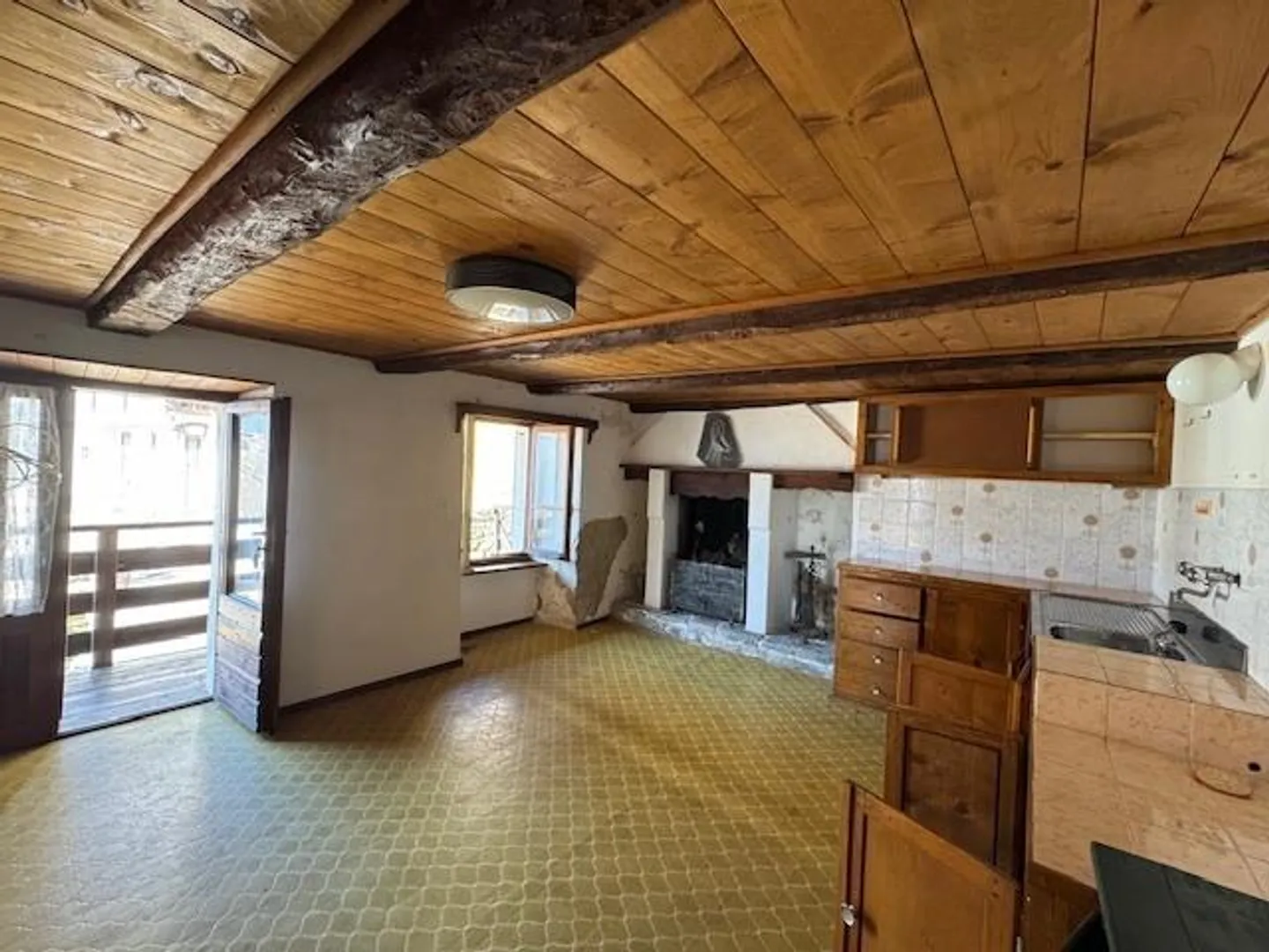 COMOLOGNO - VAL ONSERNONE - TYPICAL HOUSE with flat garden - Photo 8 of 14