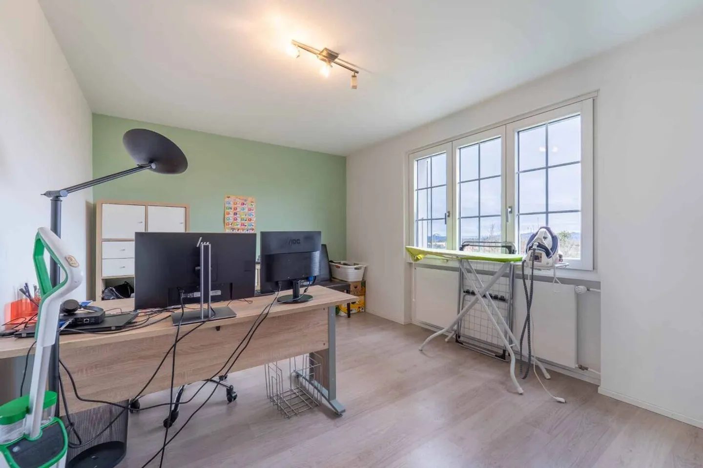 Superba villa indipendente di 5½ con vista libera, terrazza coperta e grande giardino verdeggiante - Foto 6 di 13