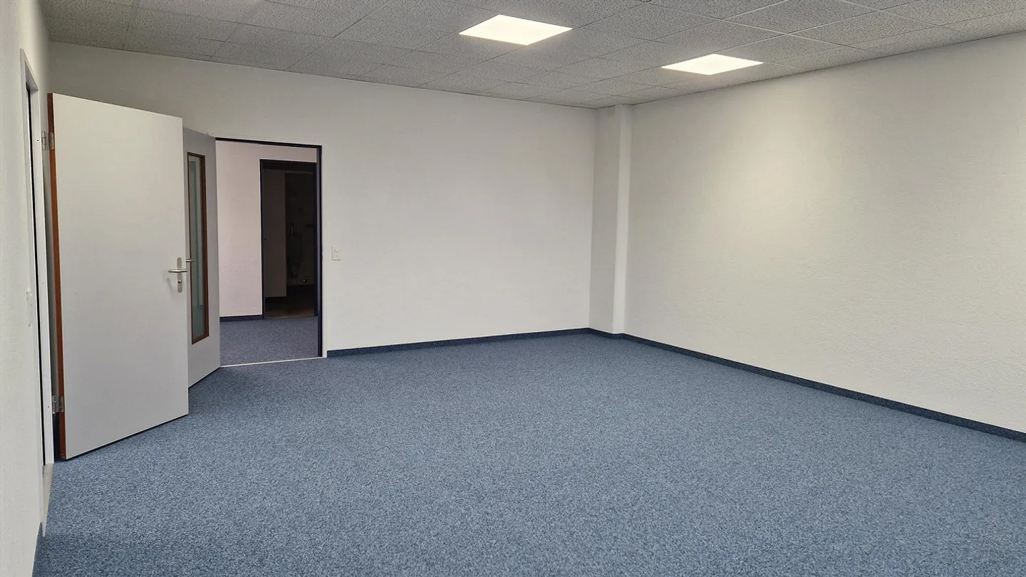 Spazi per uffici moderni in una posizione ideale - vicino alla stazione ferroviaria di Altstetten - Foto 2 di 6