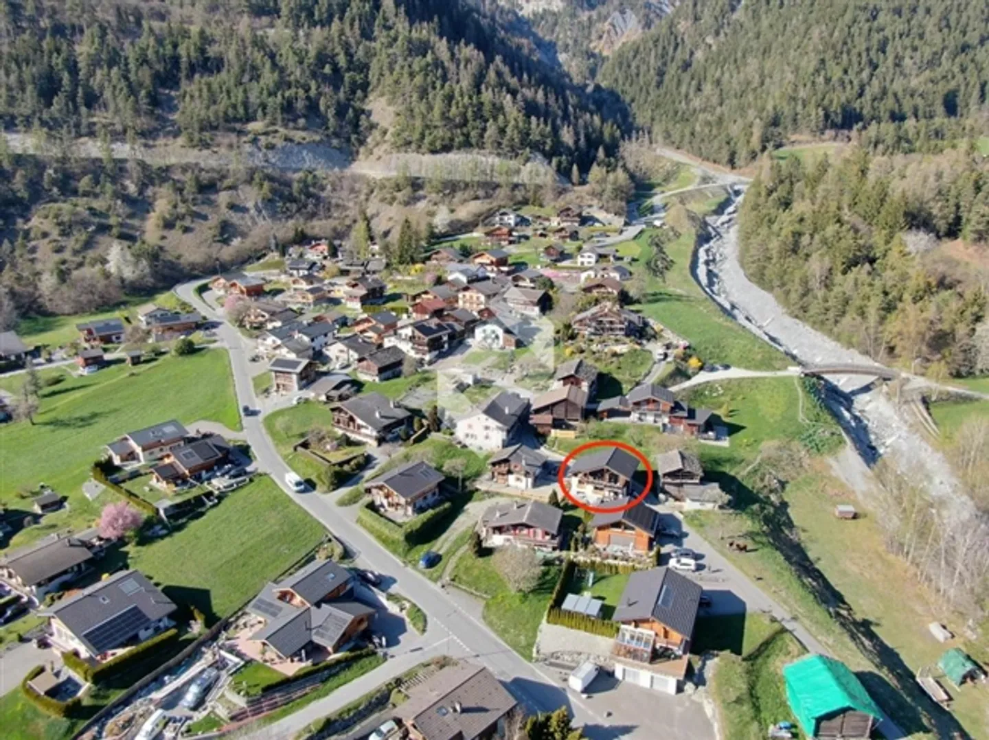 Bellissimo appartamento di 3,5 stanze ristrutturato nel 2023 esposto a sud - Foto 4 di 13