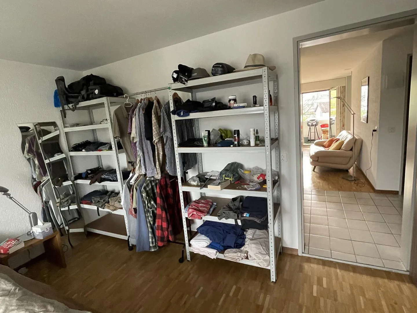 Appartamento arredato di 2,5 stanze in affitto per 6 mesi - Foto 3 di 10