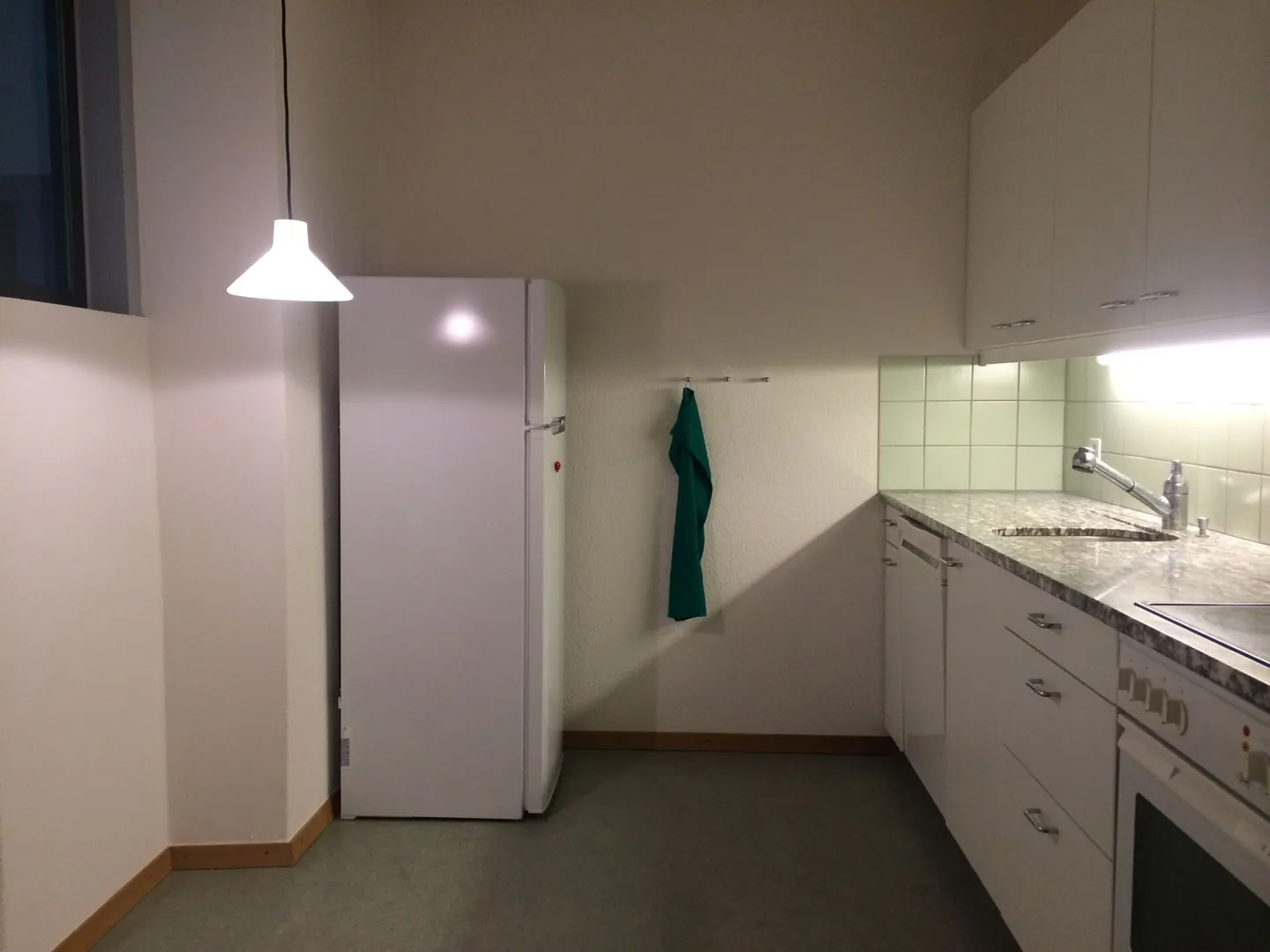 City Apartment just 4 min from the train station - Photo 4 of 7