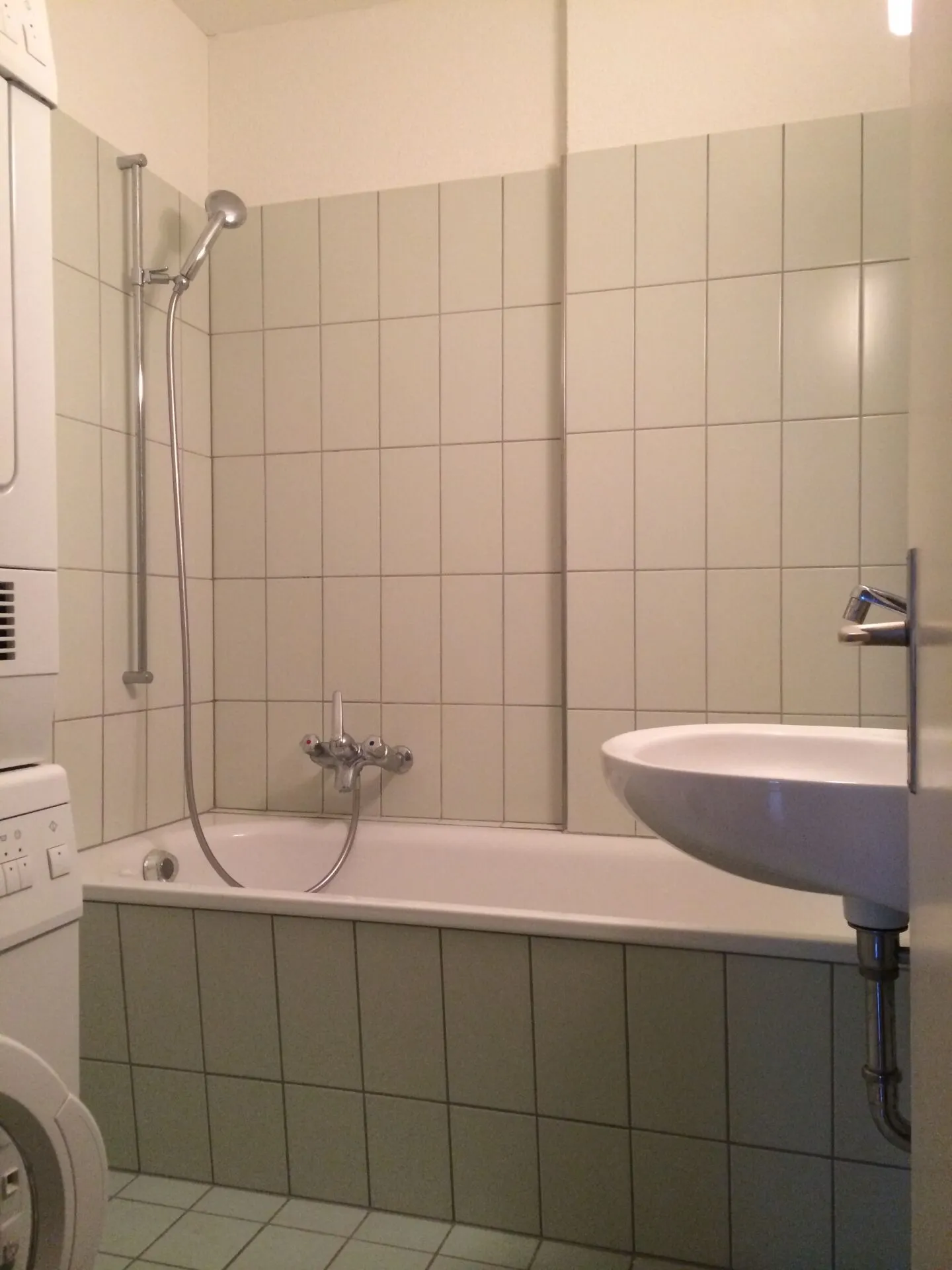 City Apartment just 4 min from the train station - Photo 5 of 7