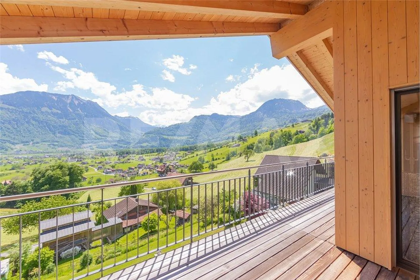 Maison résidentielle de rêve avec appartement séparé ou espace de bureau, dans le meilleur... - Photo 1 sur 13