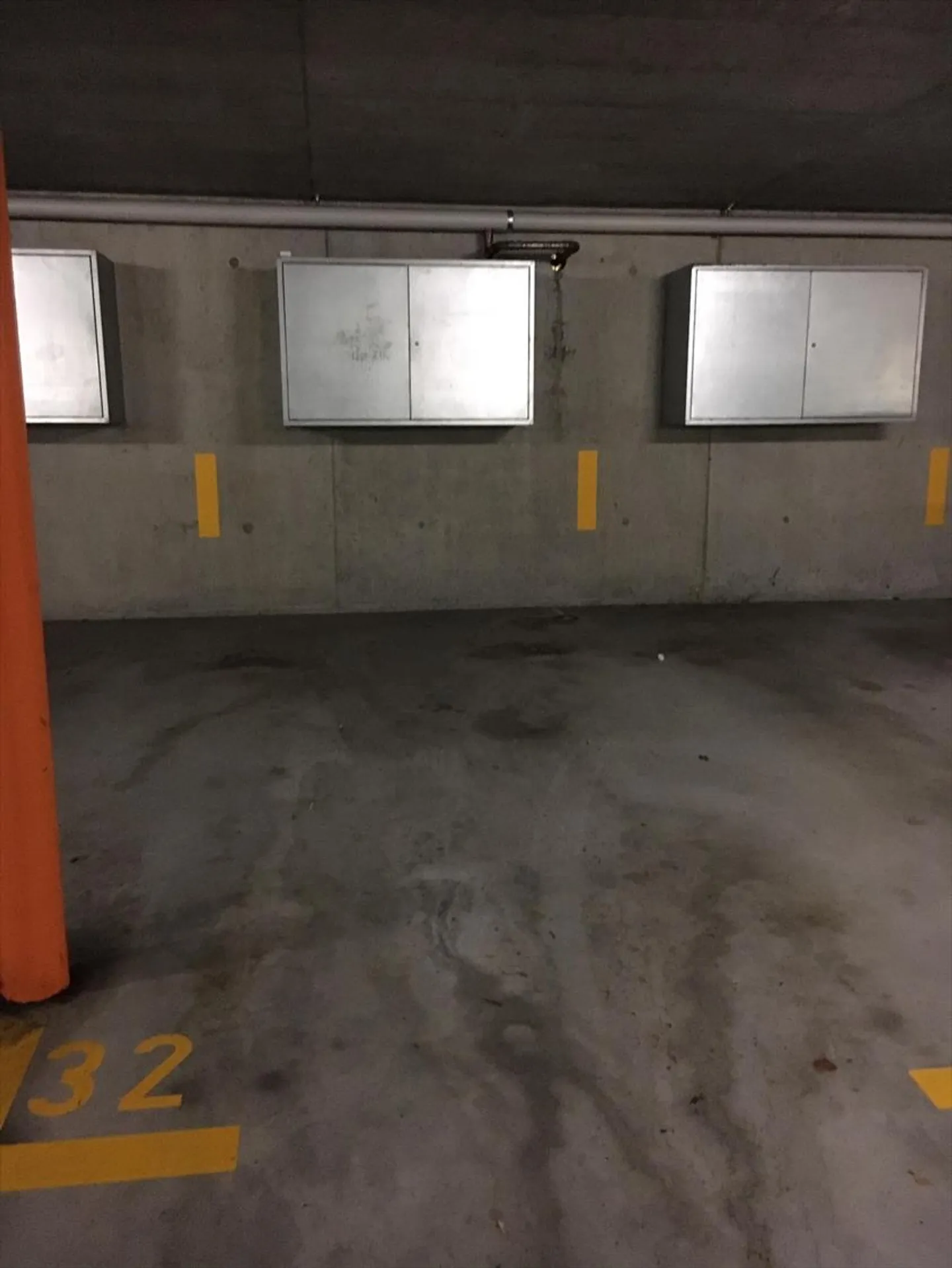 Cerchi un posto auto caldo per la tua auto - Foto 2 di 2