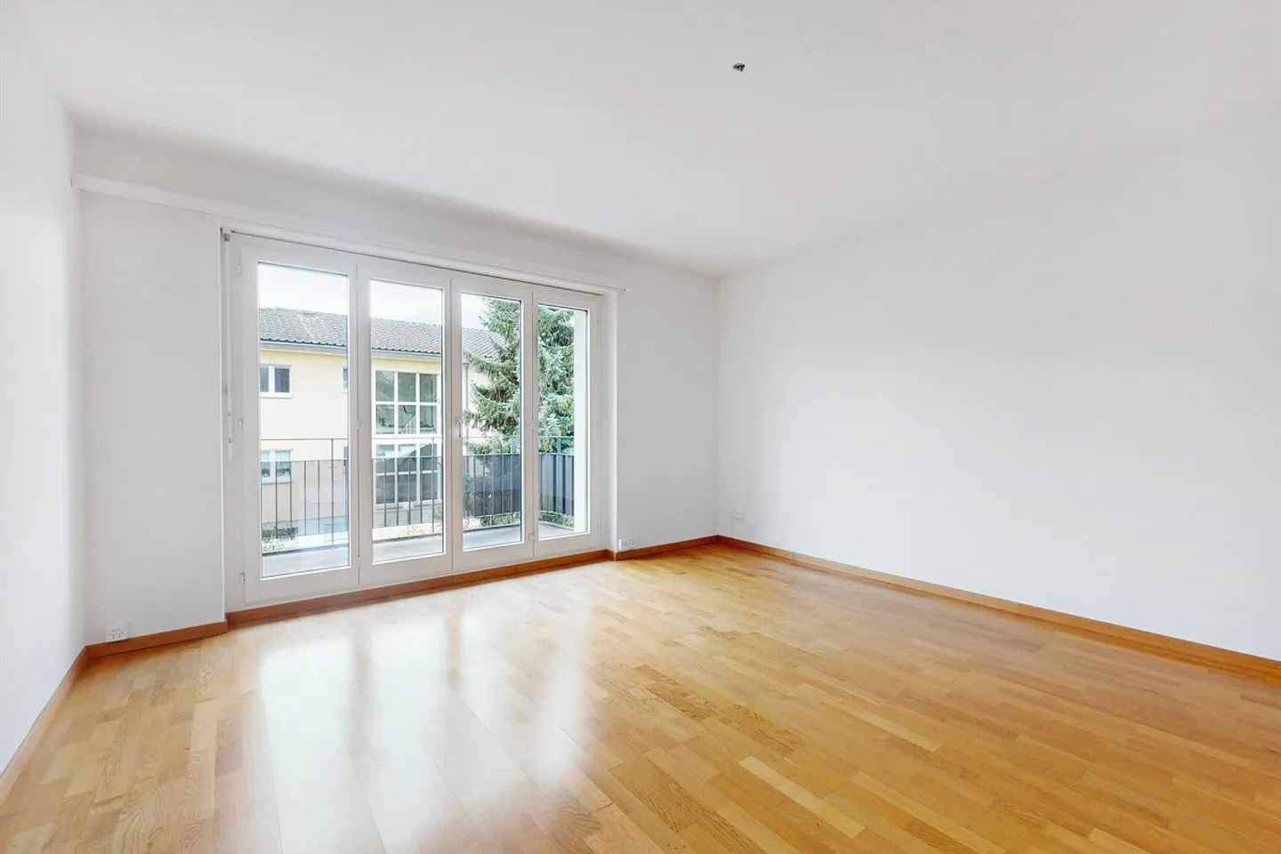 Appartement attrayant avec des équipements modernes dans un environnement verdoyant - Photo 2 sur 4