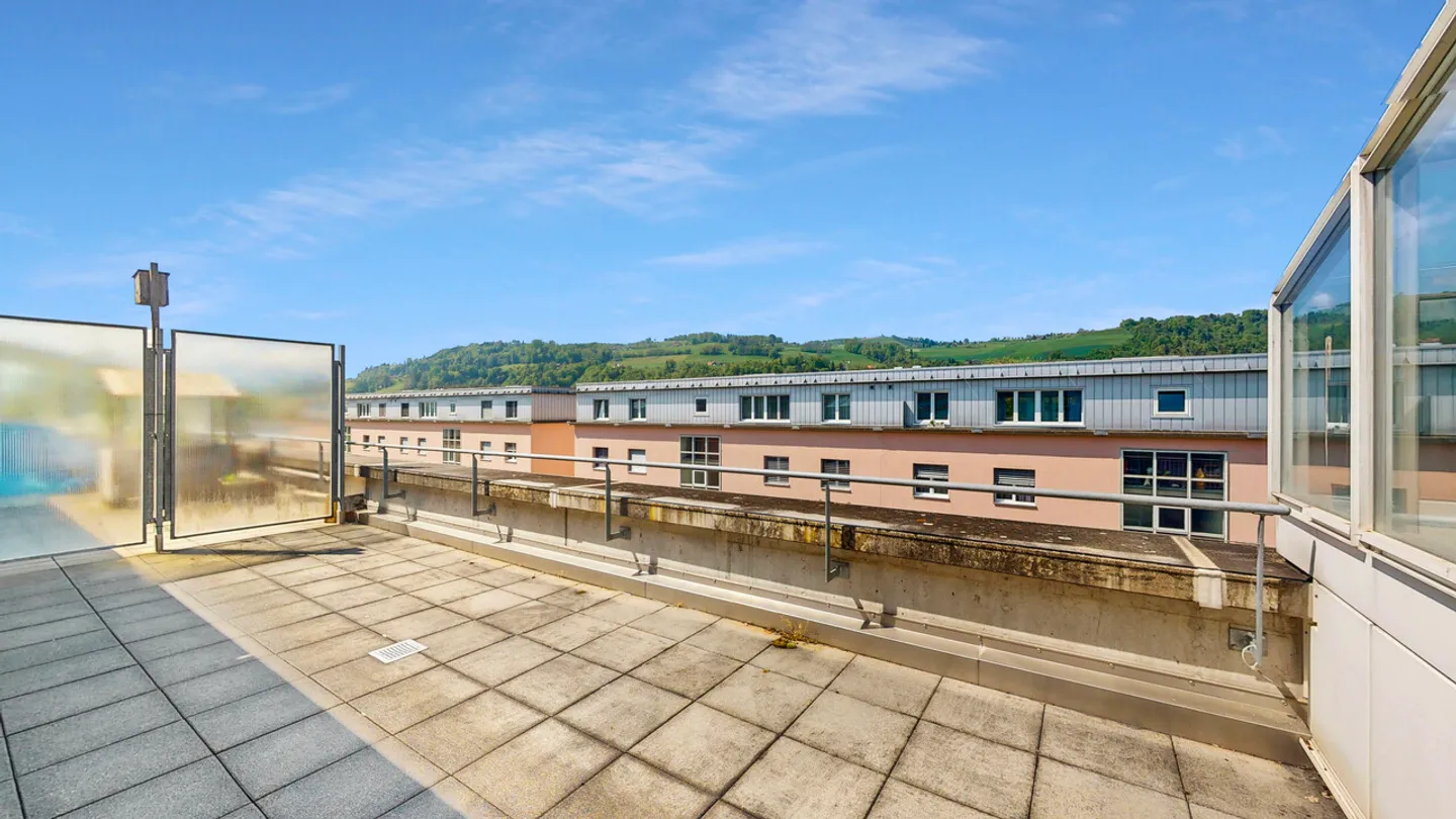Appartamento attico 4½ locali con tranquillità e vista – Erlenau, Münsingen - Foto 4 di 20