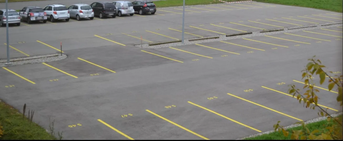 Tiefgaragenplätze oder Abstellplätze zu vermieten - Foto 3 von 3