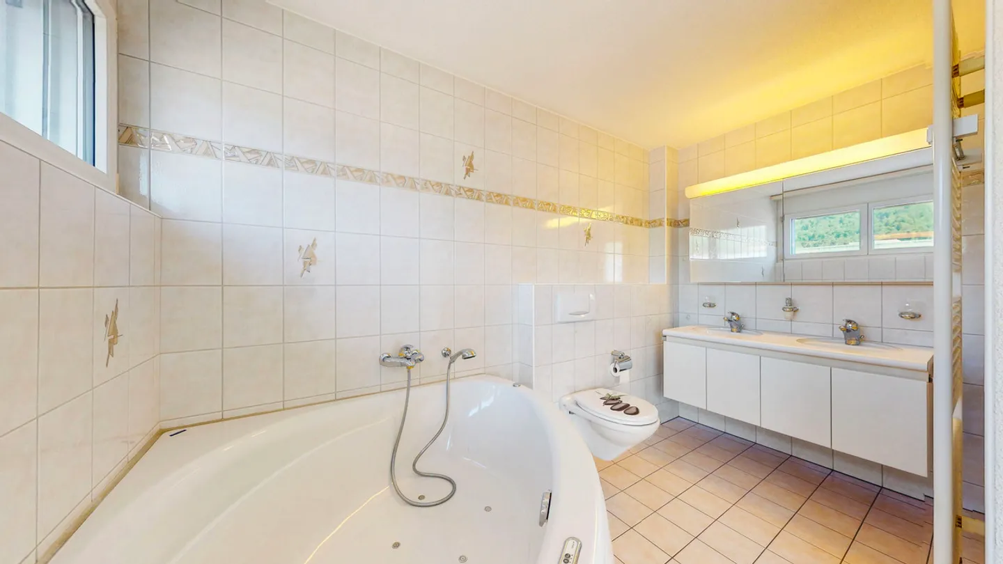 Appartamento attico 4½ locali con tranquillità e vista – Erlenau, Münsingen - Foto 13 di 20