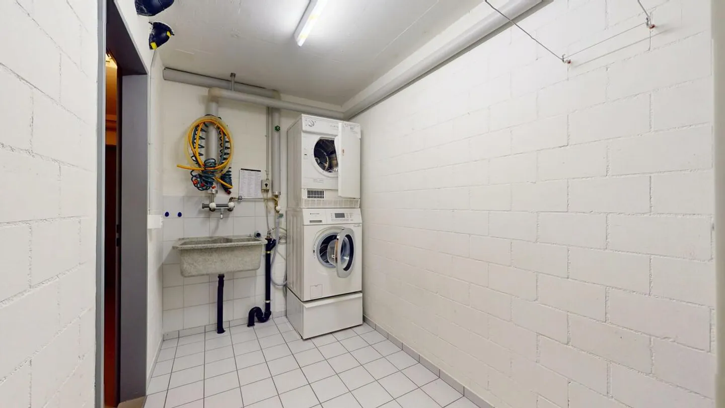 Appartamento attico 4½ locali con tranquillità e vista – Erlenau, Münsingen - Foto 19 di 20