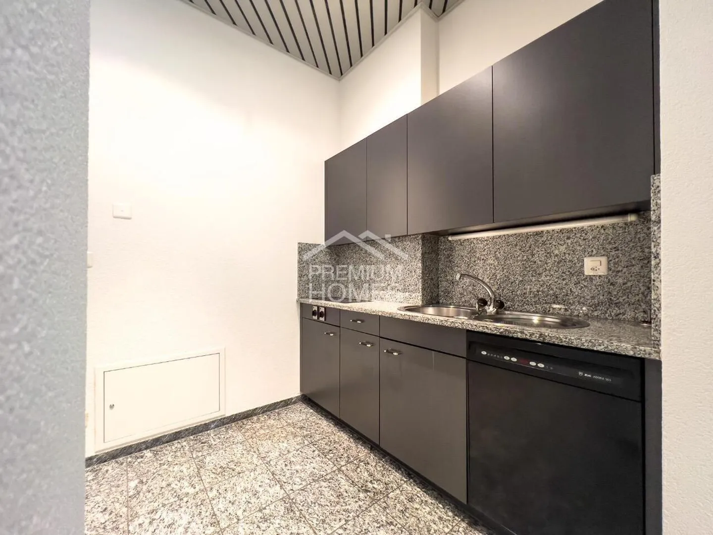 MY BUSINESS CAN BEGIN - Photo 4 of 6