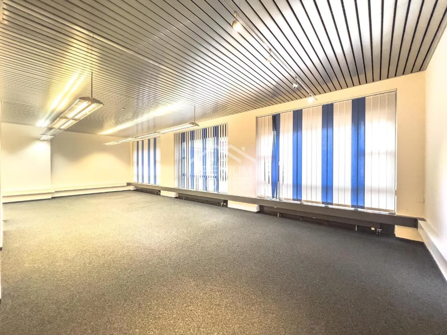 MY BUSINESS CAN BEGIN - Photo 5 of 6