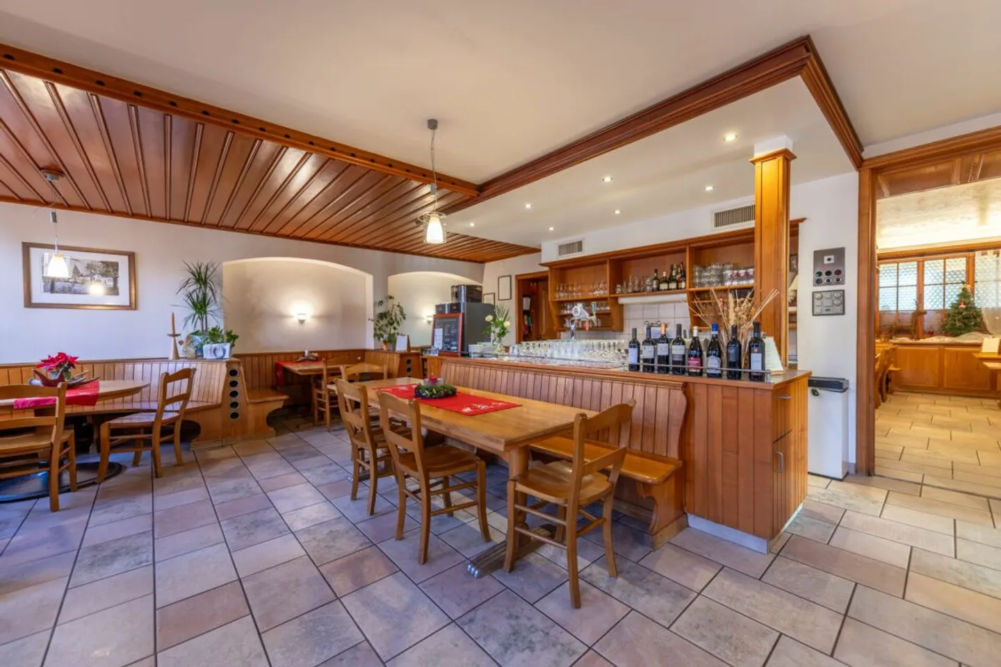 La tradizione incontra il futuro: il ristorante Rebstock aspetta la tua visione - Foto 3 di 49
