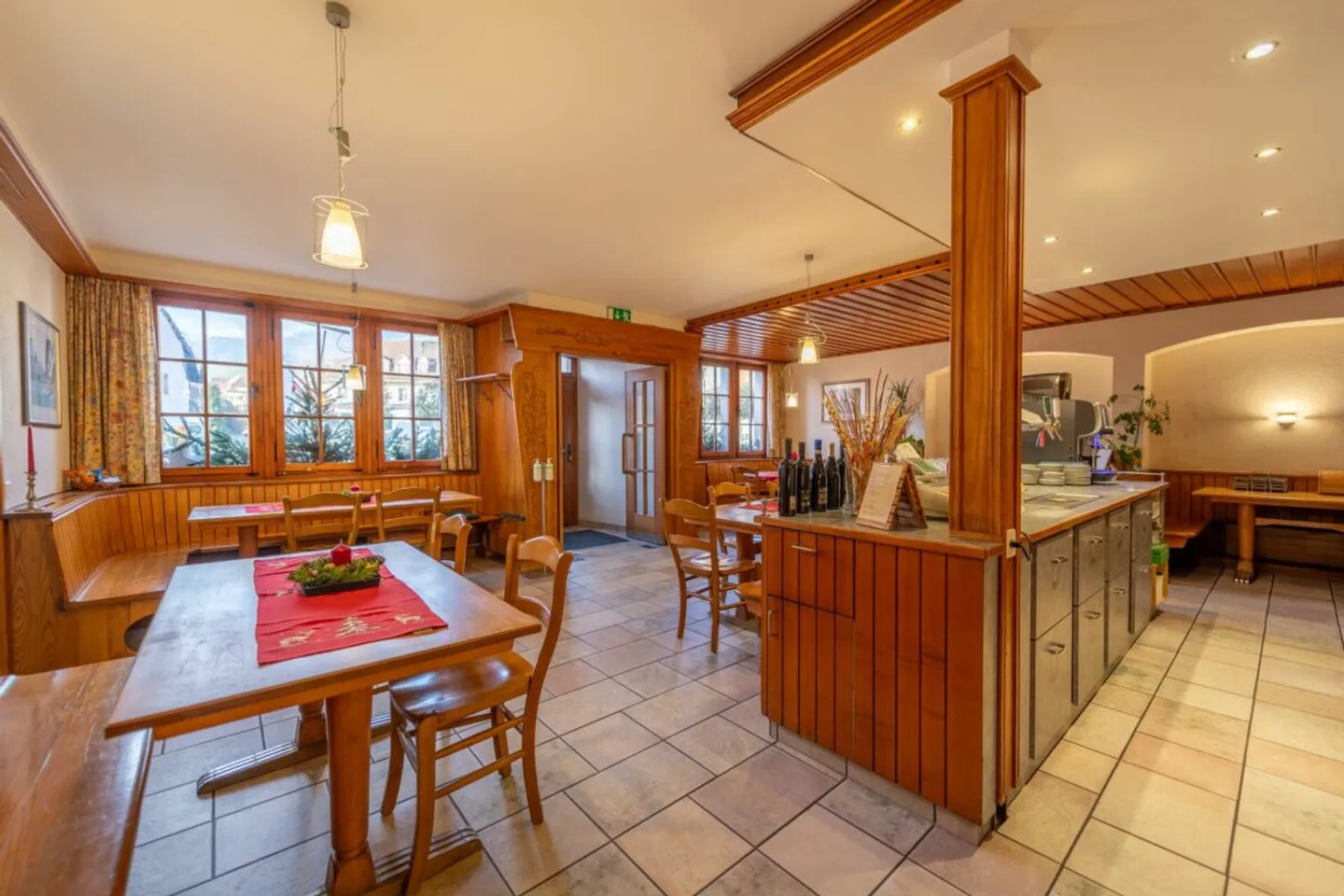 La tradizione incontra il futuro: il ristorante Rebstock aspetta la tua visione - Foto 5 di 49