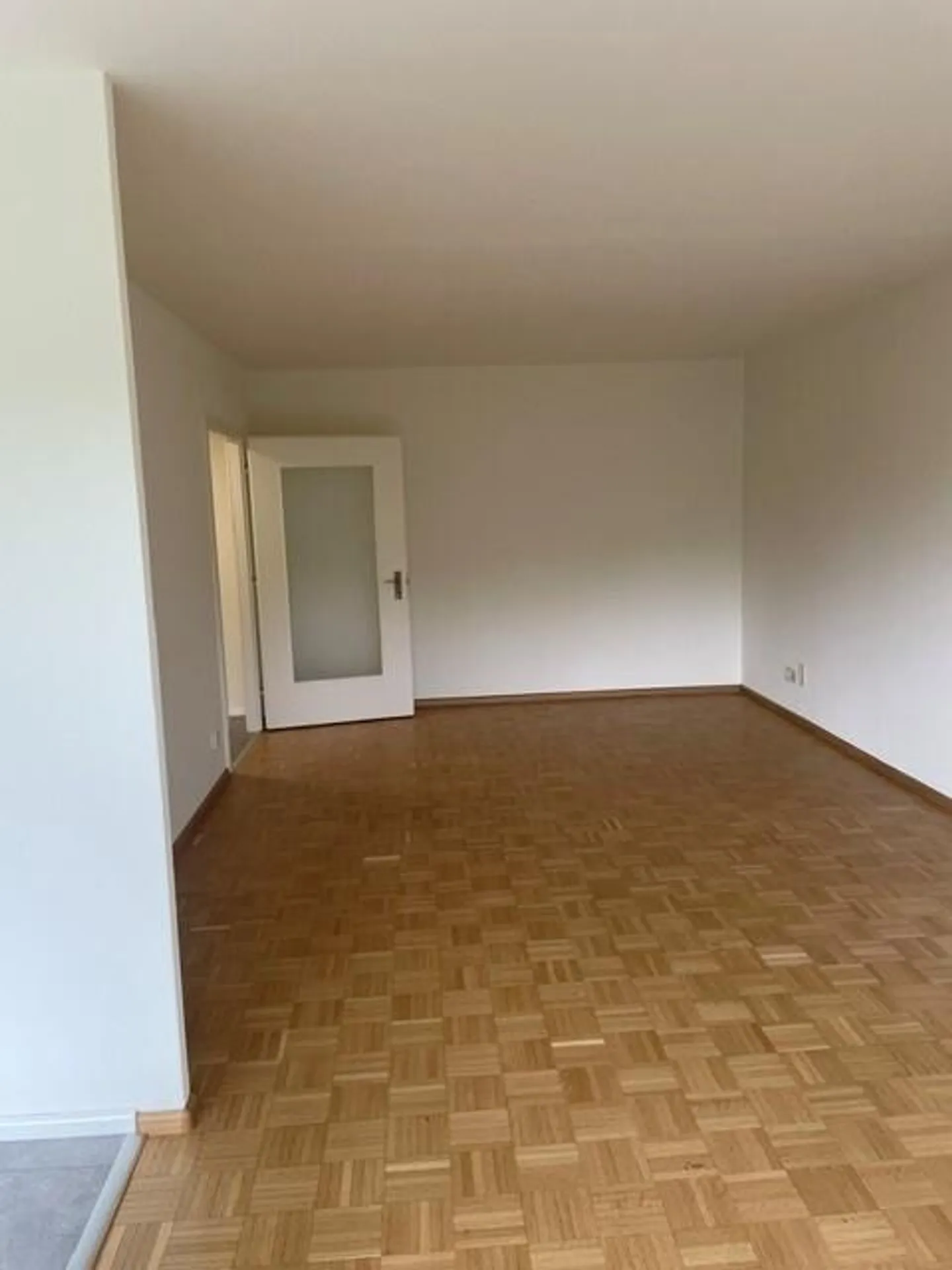 Spacious, bright 3.5-room apartment in Binningen - Photo 6 of 12