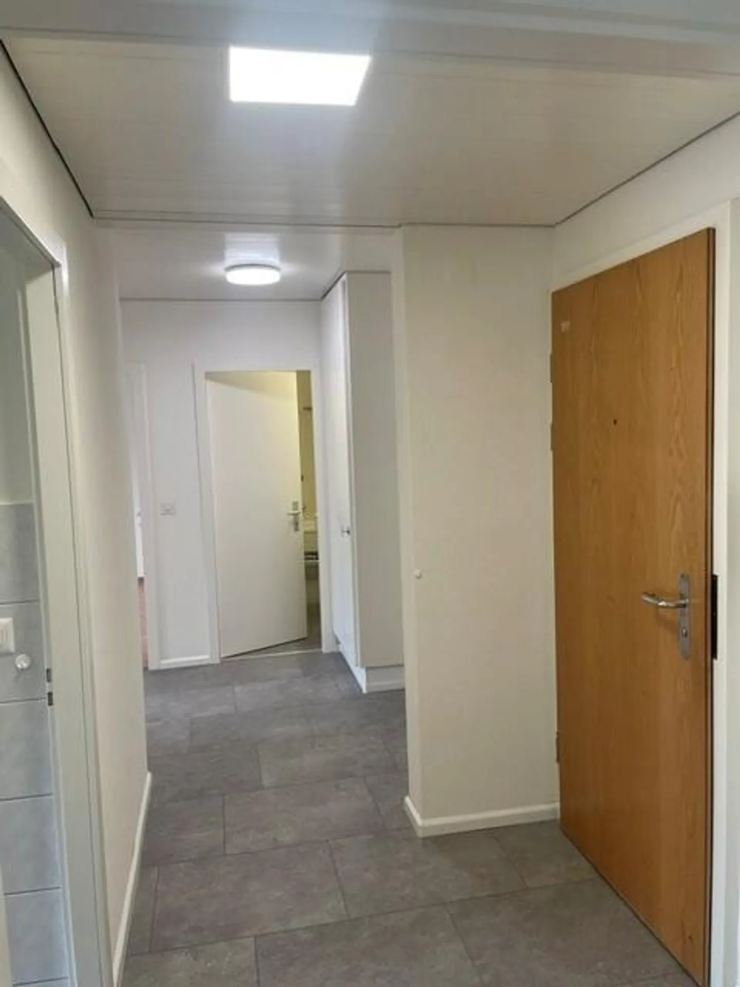 Spacious, bright 3.5-room apartment in Binningen - Photo 7 of 12
