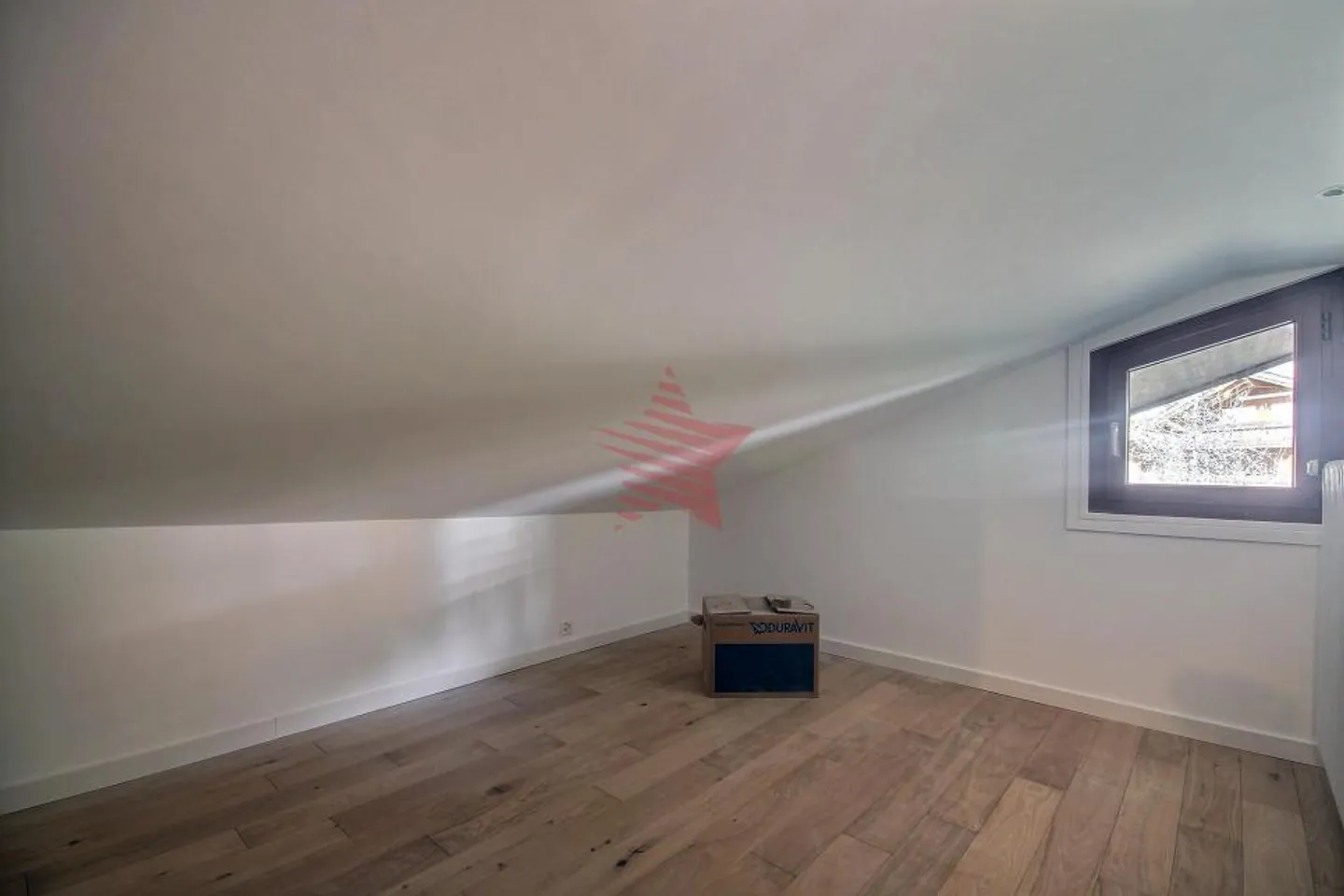 Superbe duplex intégralement rénové avec vue panoramique - Photo 8 sur 13