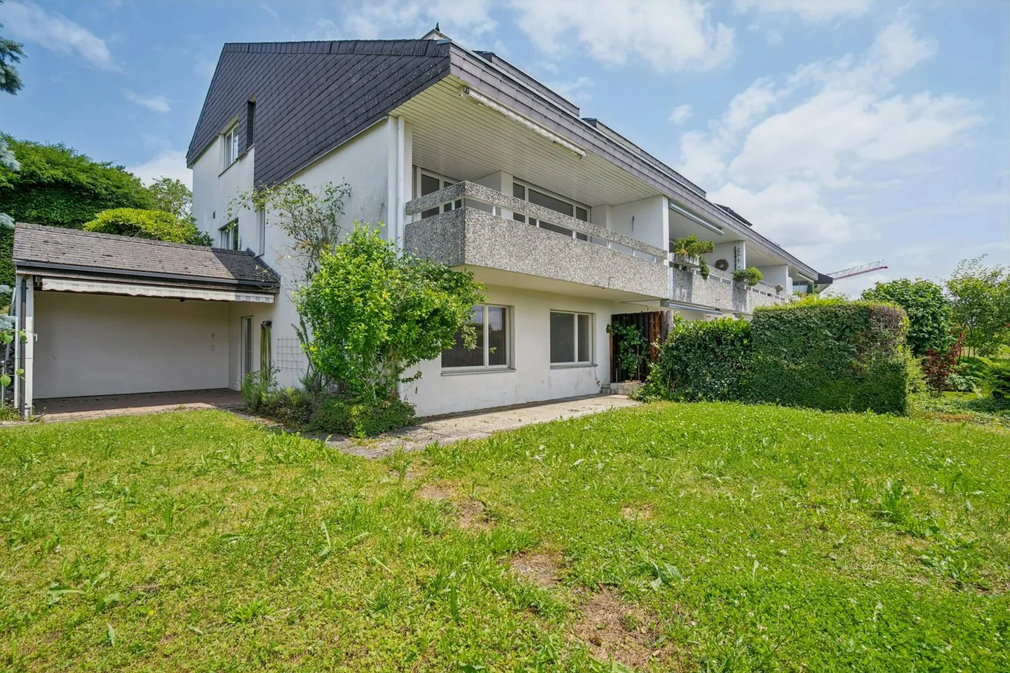 Vista panoramica nella tua casa angolare soleggiata di 5,5 stanze - Foto 2 di 13