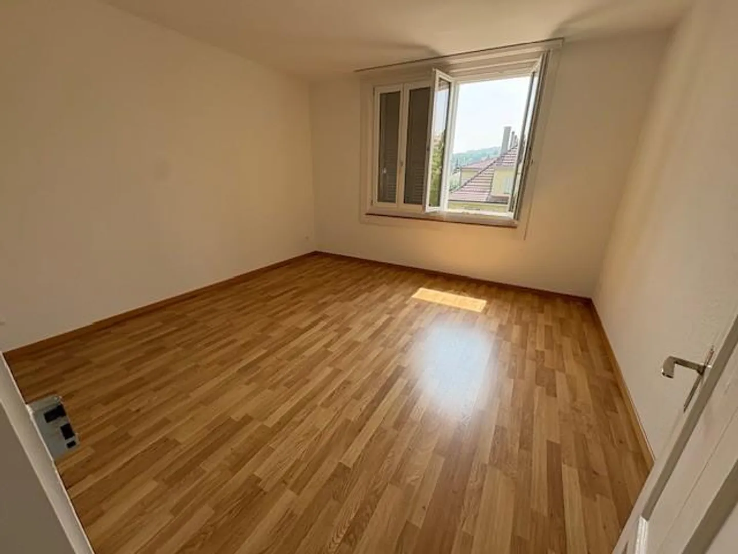 Modernes Apartment in Liebefeld - Foto 3 von 10