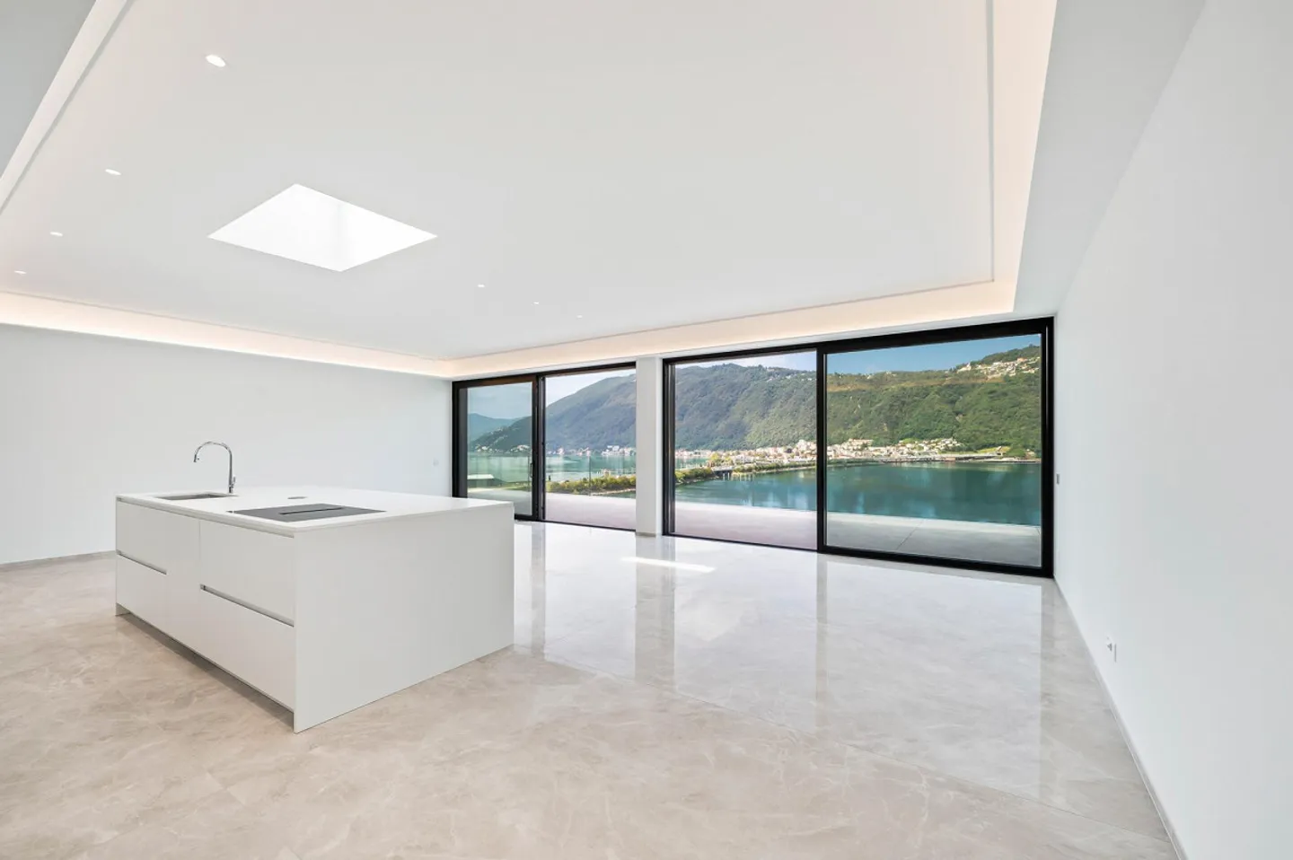 Attico di design prestigioso con terrazza vista lago - Foto 5 di 13