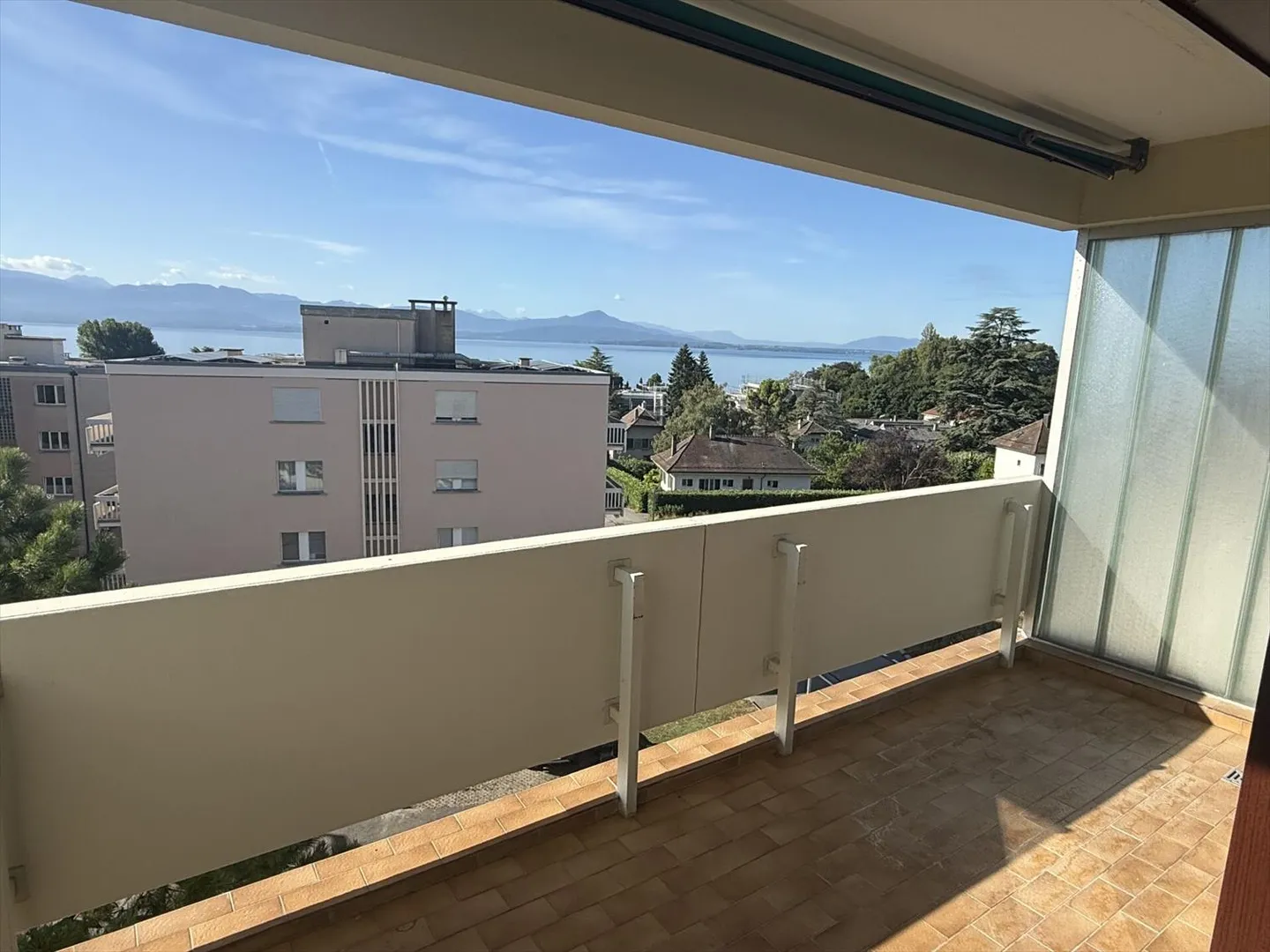 4.5 Room Apartment in Mont-sur-Rolle - Photo 1 of 13