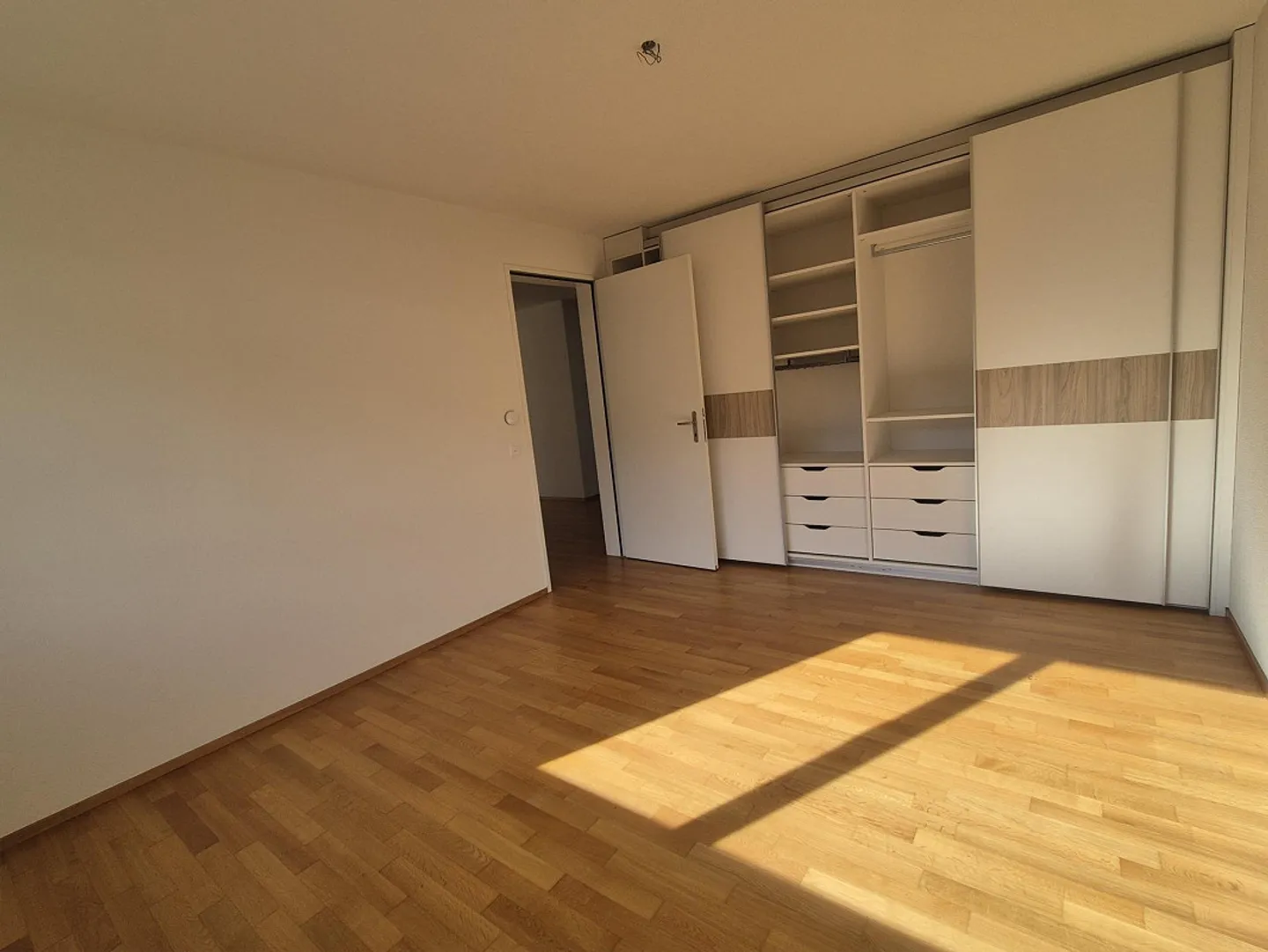 Grosszügige 4.5-Zimmerwohnung an ruhiger, zentraler Lage in Sarnen - Foto 7 von 8