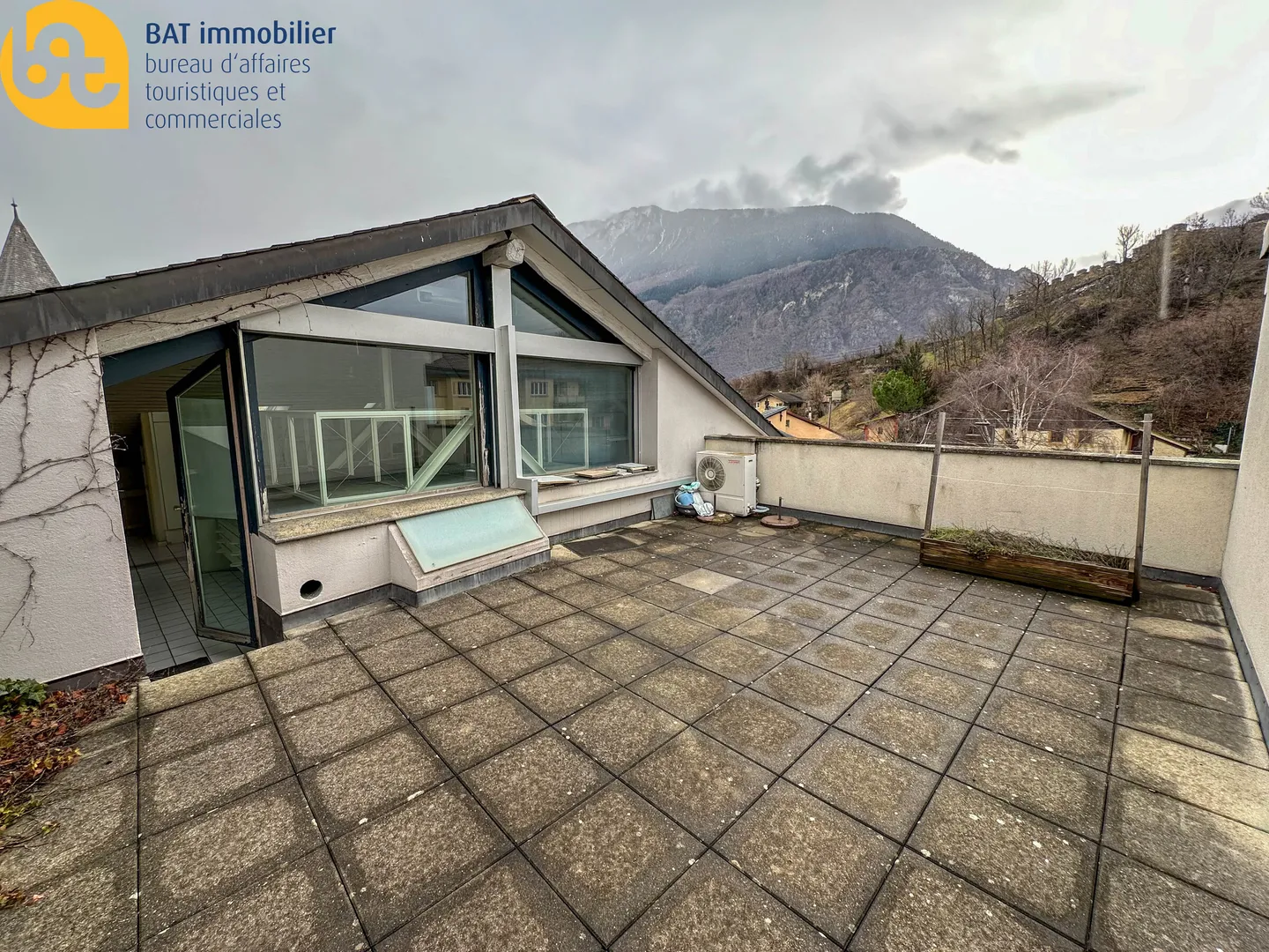 Sierre - Loft office under the roof with large terrace - Gobet - Photo 11 of 13