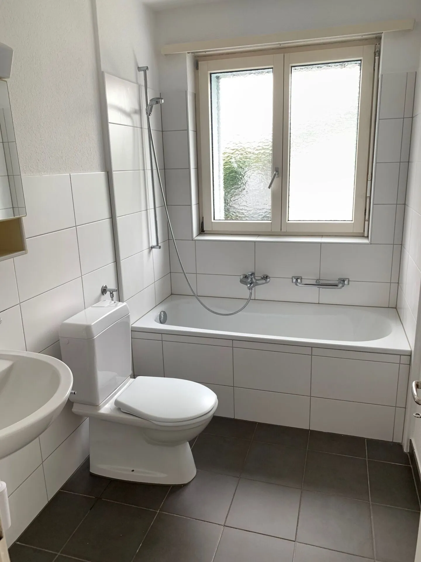 Appartement 4.5 pièces dans un emplacement privilégié sur Hinterbergweg - Photo 4 sur 7
