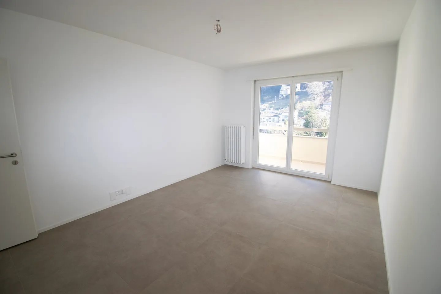 First rental after complete renovation / Central location - Photo 3 of 10