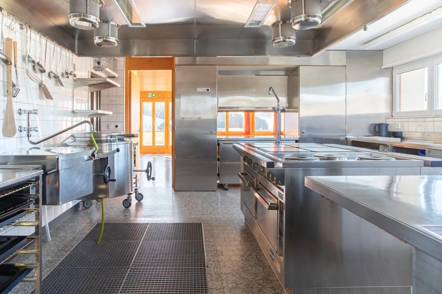 Grande casa vacanze con molto spazio per gruppi e attività - Foto 3 di 7