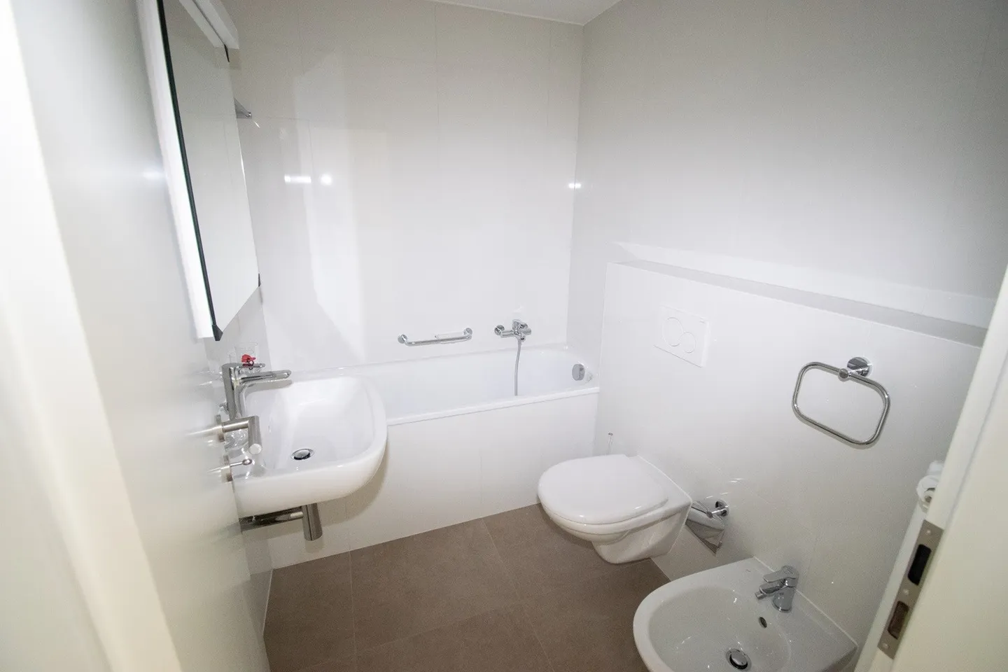 First rental after complete renovation / Central location - Photo 5 of 10