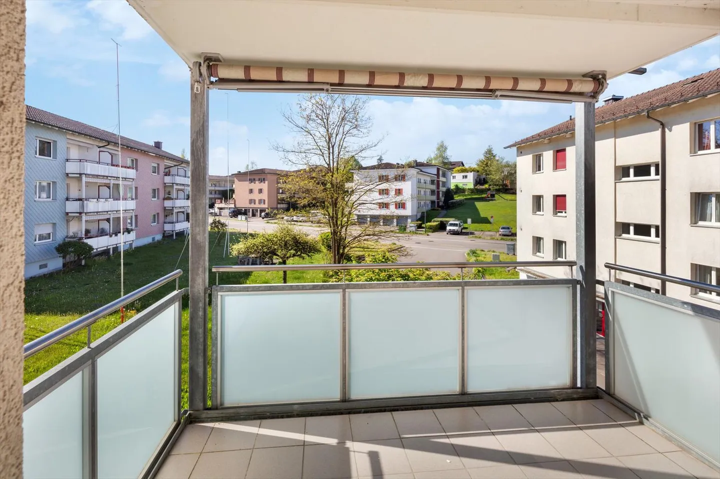 AFFITTO SENZA DEPOSITO - Bell'appartamento in una posizione tranquilla - Foto 5 di 5