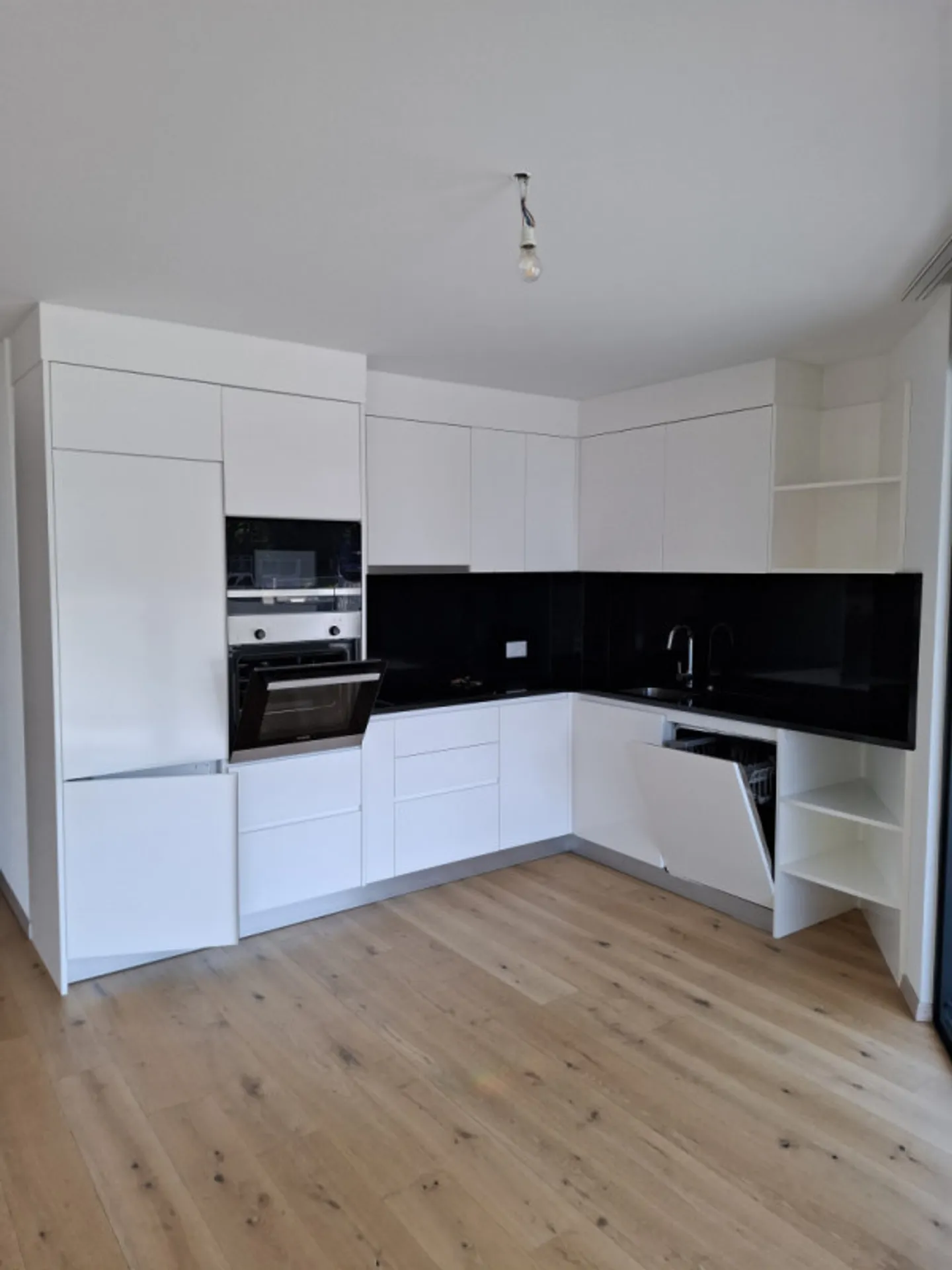 Bel appartement récent et lumineux - Photo 2 sur 6