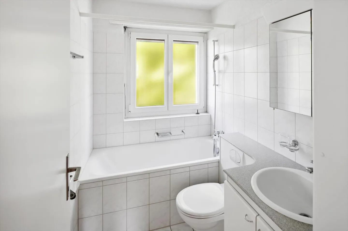 AFFITTO SENZA DEPOSITO - Bell'appartamento in una posizione tranquilla - Foto 3 di 5