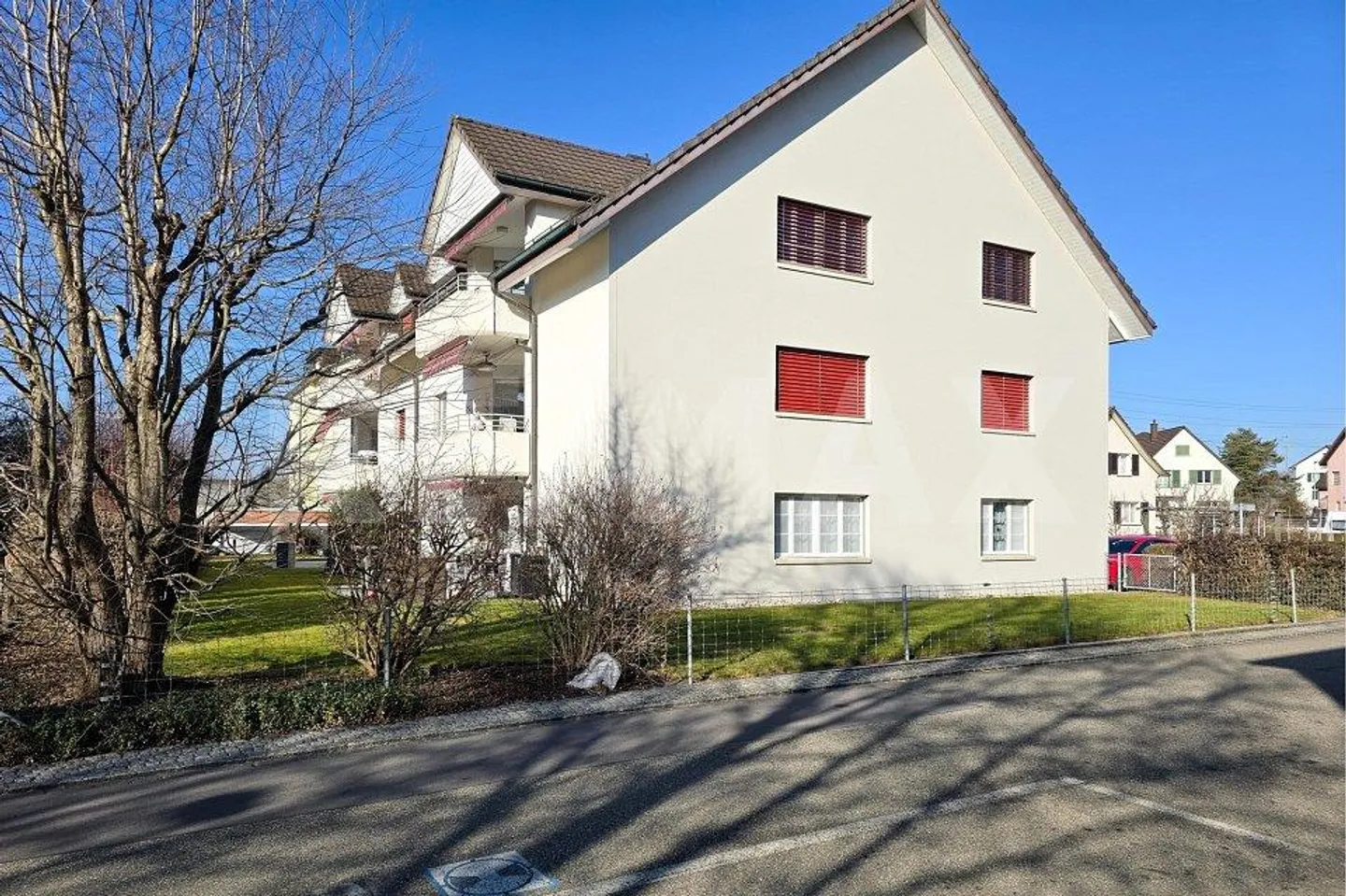 Living on 129 m², hobby room and cellar, 2 parking spaces - Photo 7 of 8