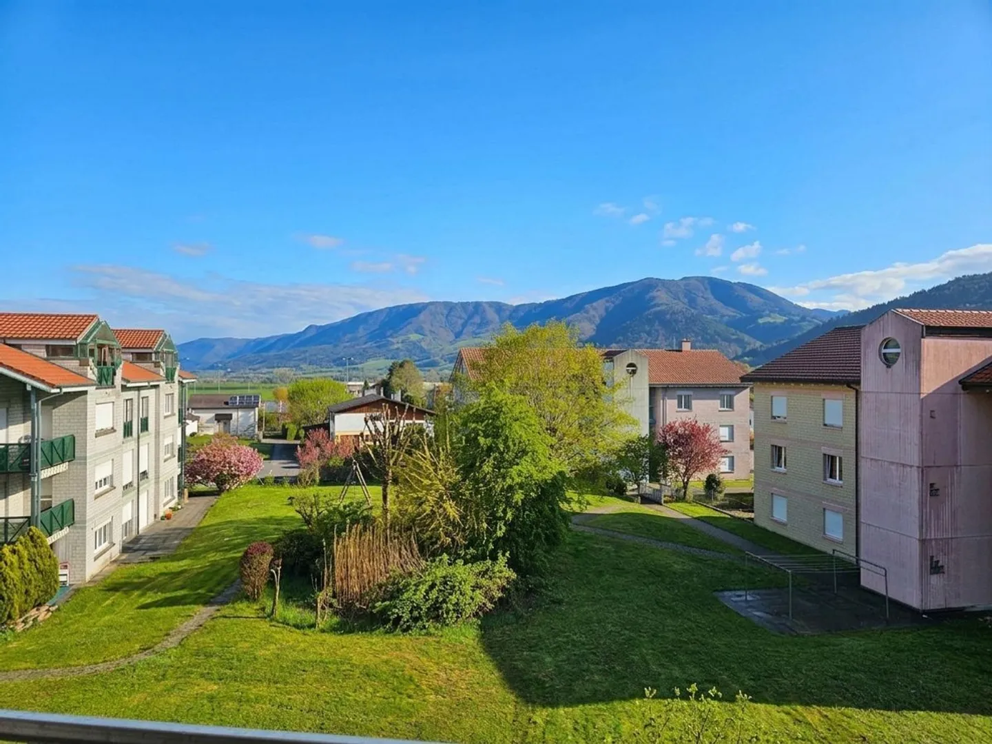 Bel Appartement à Glovelier - Photo 1 sur 10