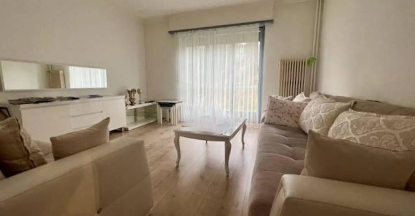 Appartements lumineux 3,5 pièces - Photo 1 sur 8