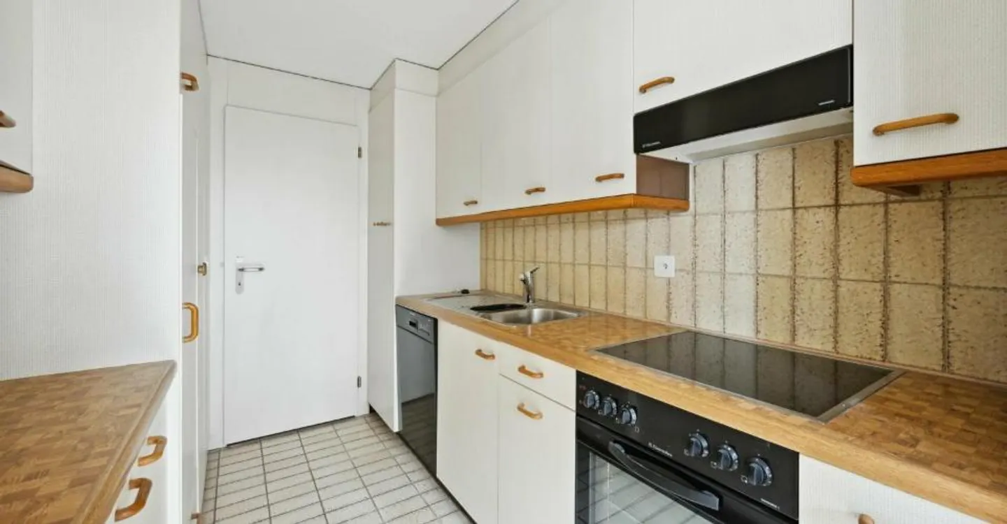 Charming and Family-Friendly Living - Photo 4 of 6