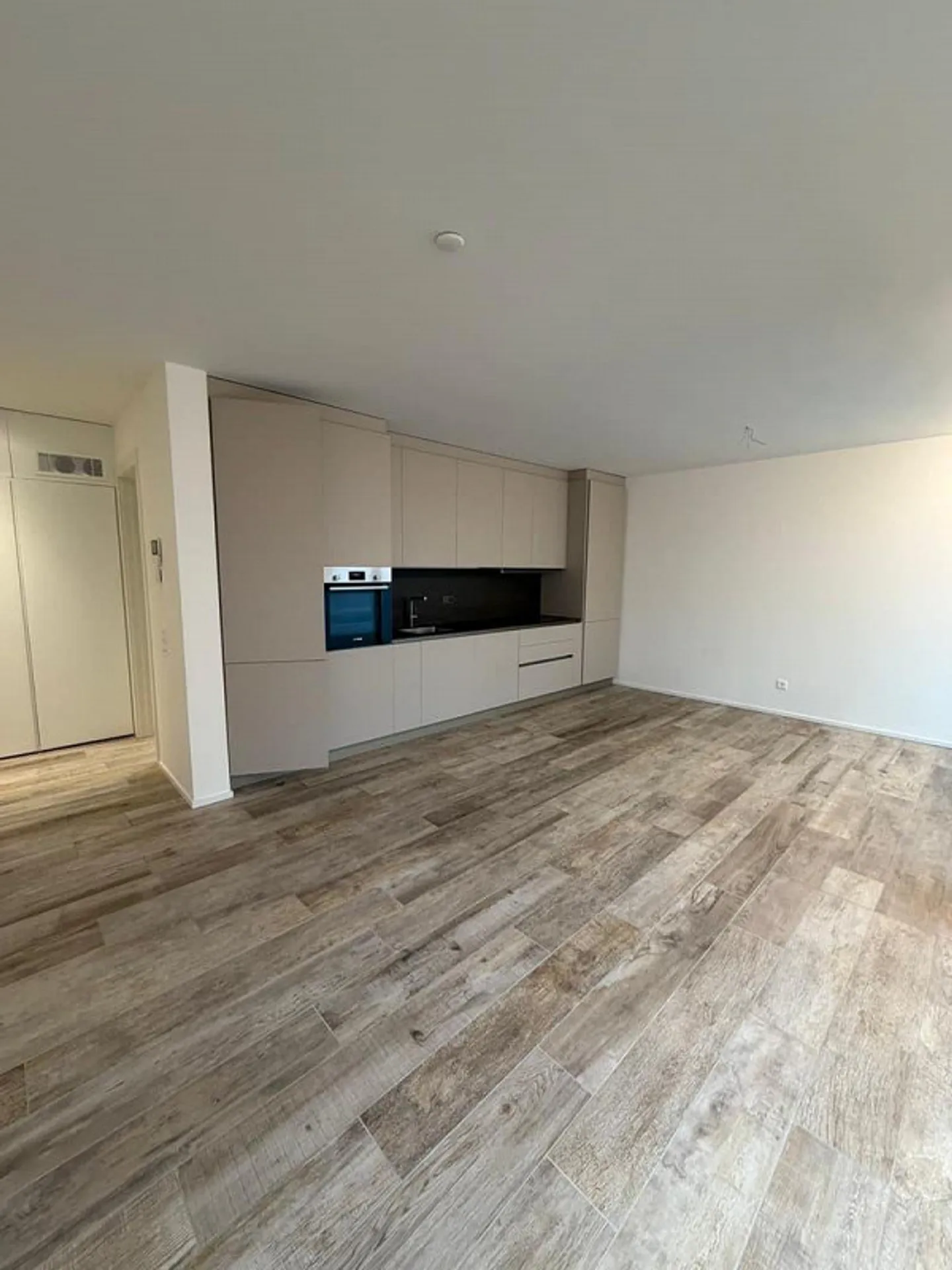 2,5-Zimmer-Wohnung in modernem Wohnhaus - Foto 2 von 6